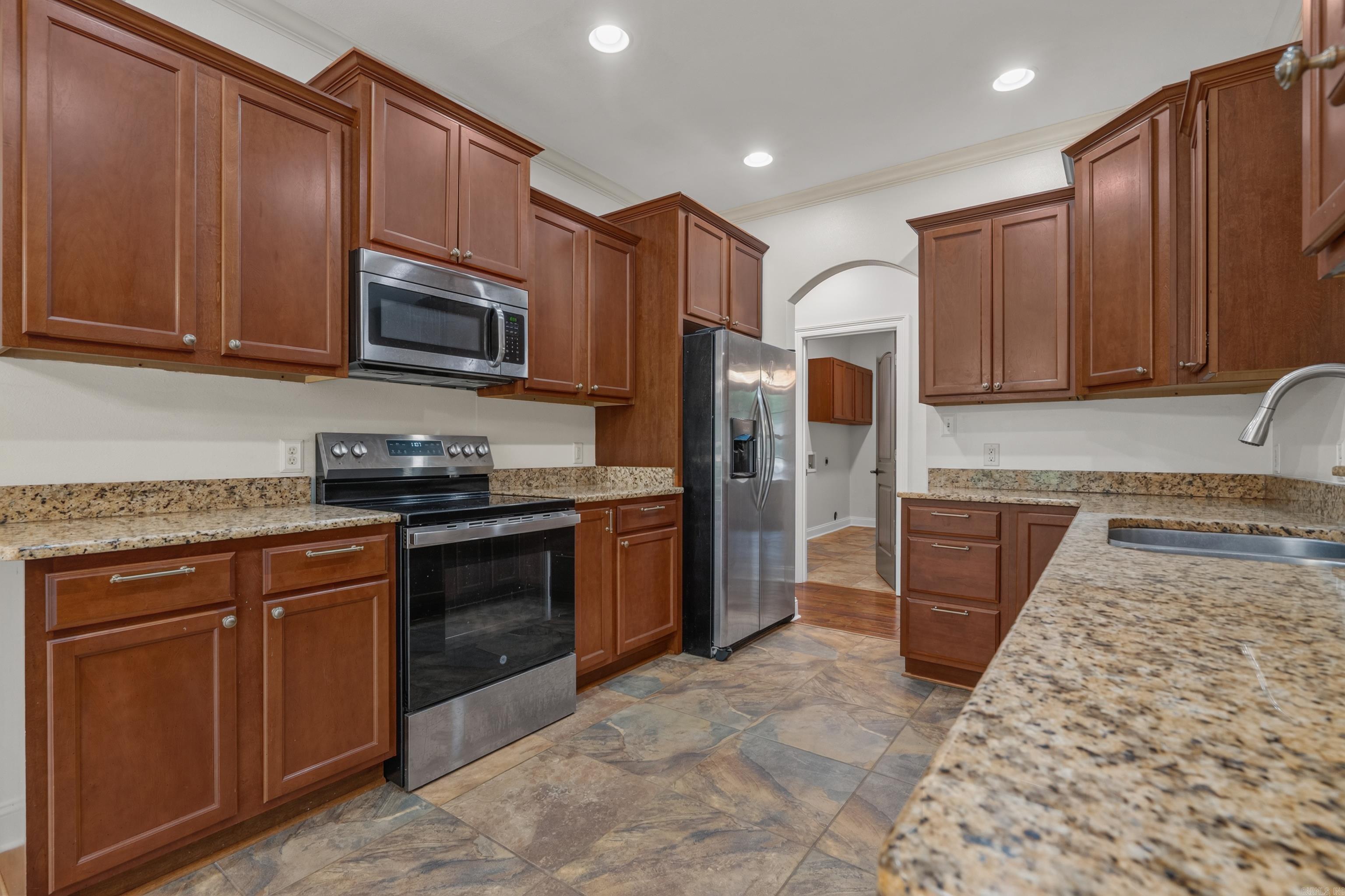 137 Enchanted Cove Hot Springs, AR 71901-2369