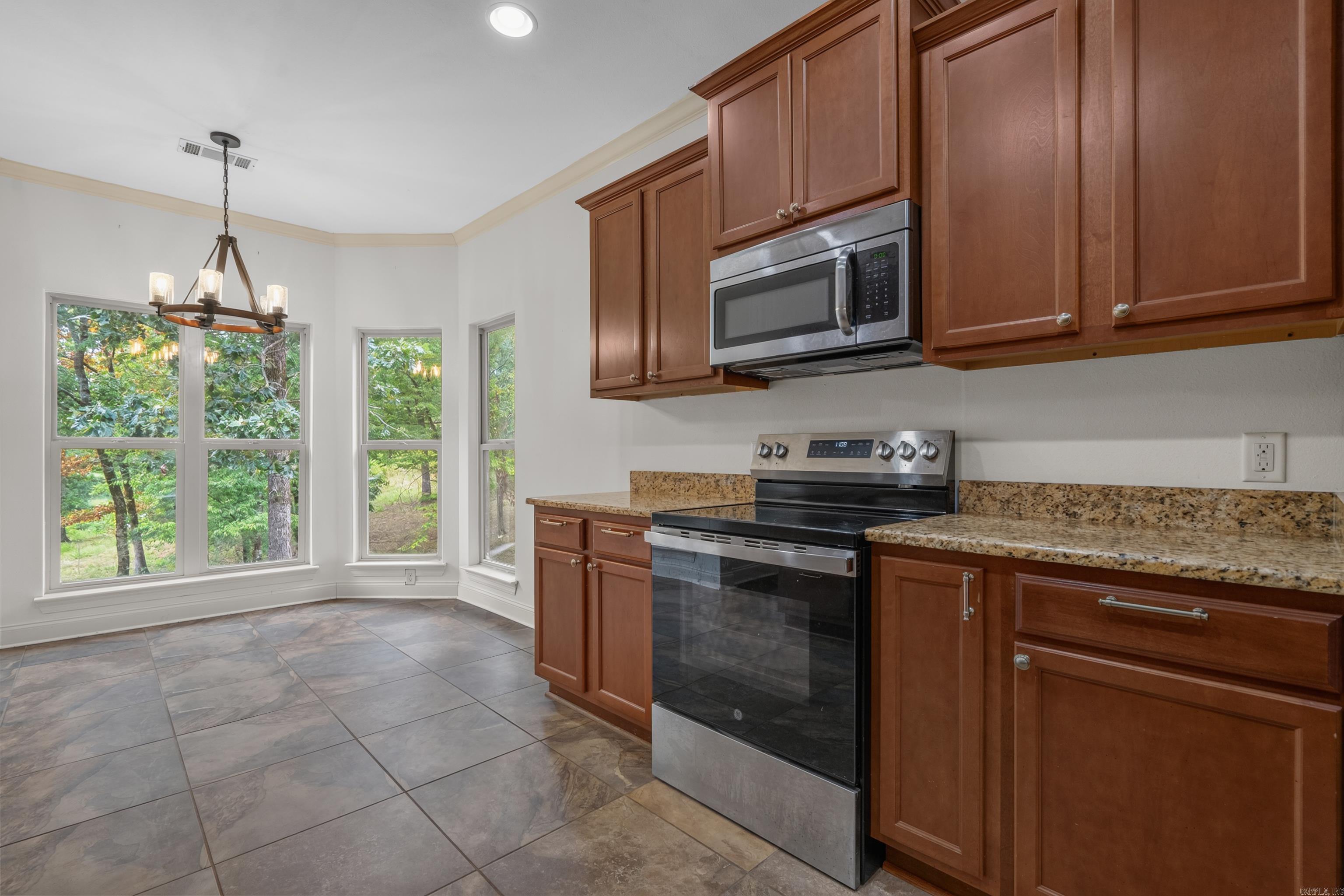 137 Enchanted Cove Hot Springs, AR 71901-2369