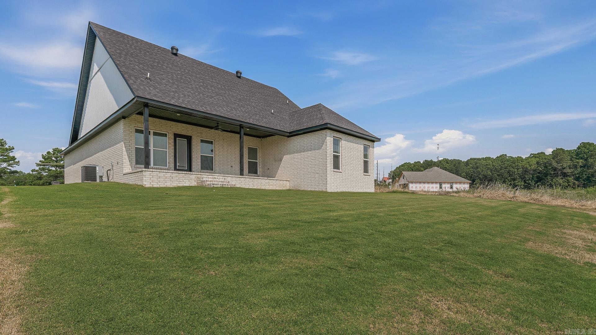 2211 S 20  Paragould, AR
