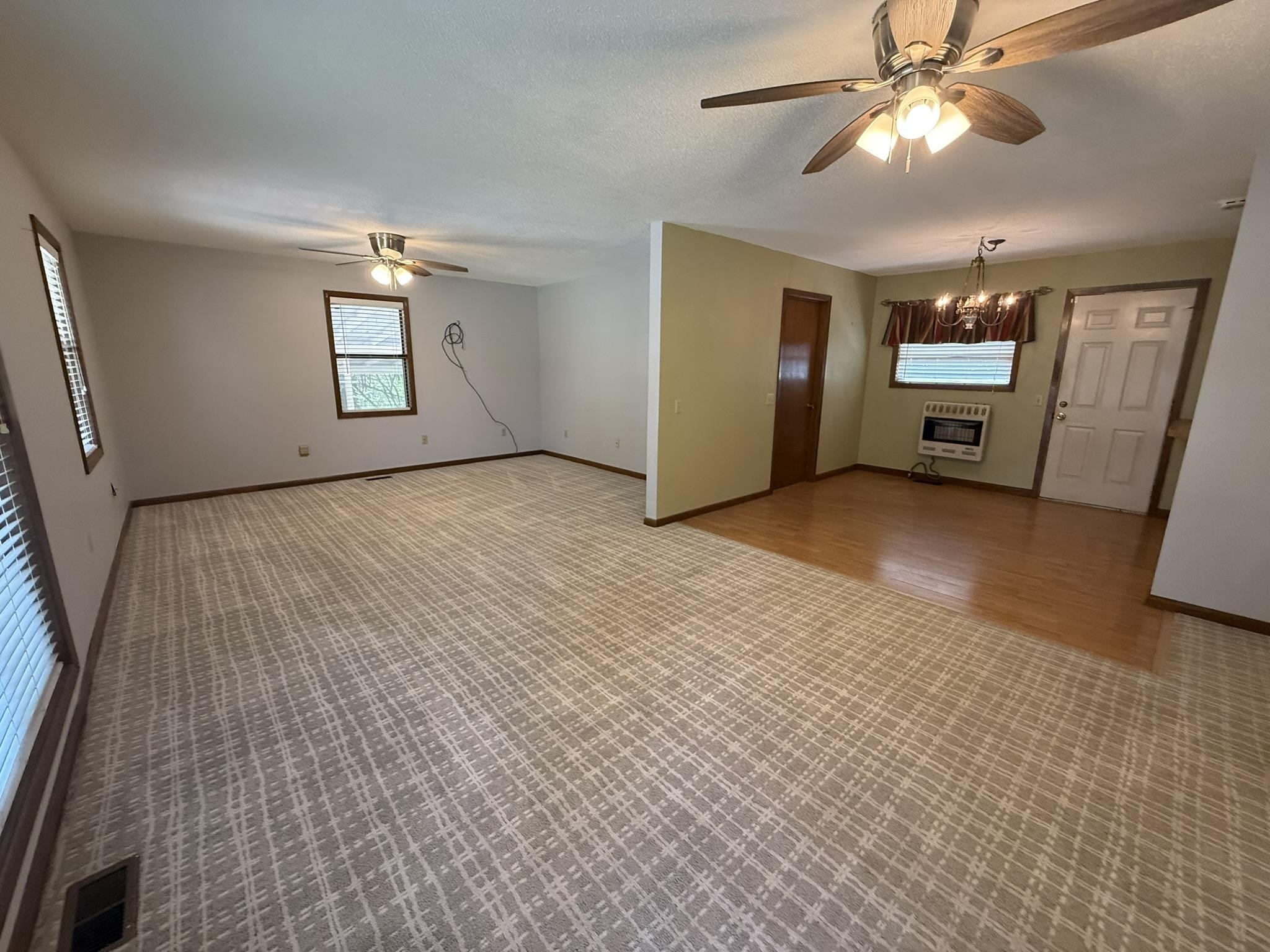 82 S Oak  Melbourne, AR