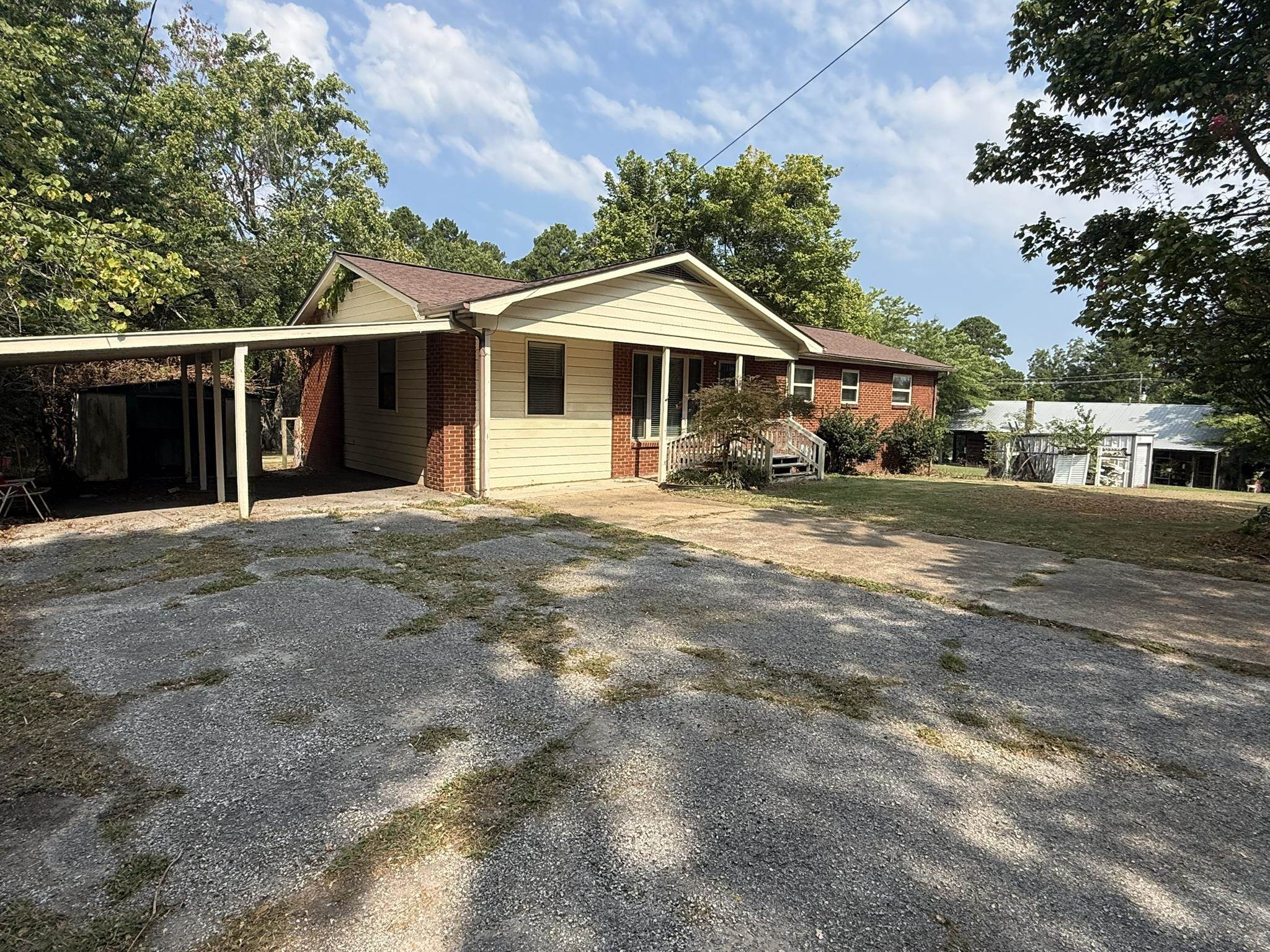 82 S Oak  Melbourne, AR