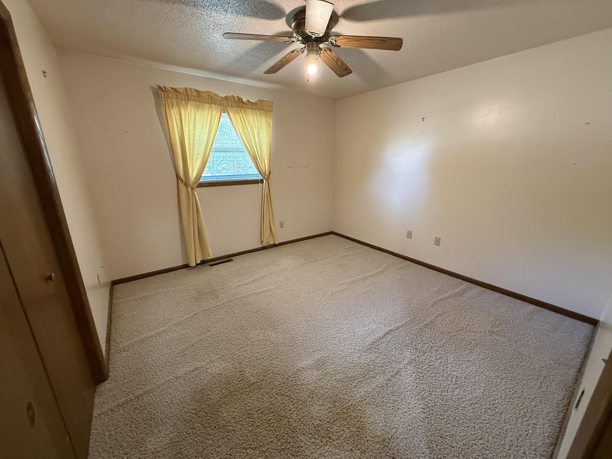 82 S Oak  Melbourne, AR