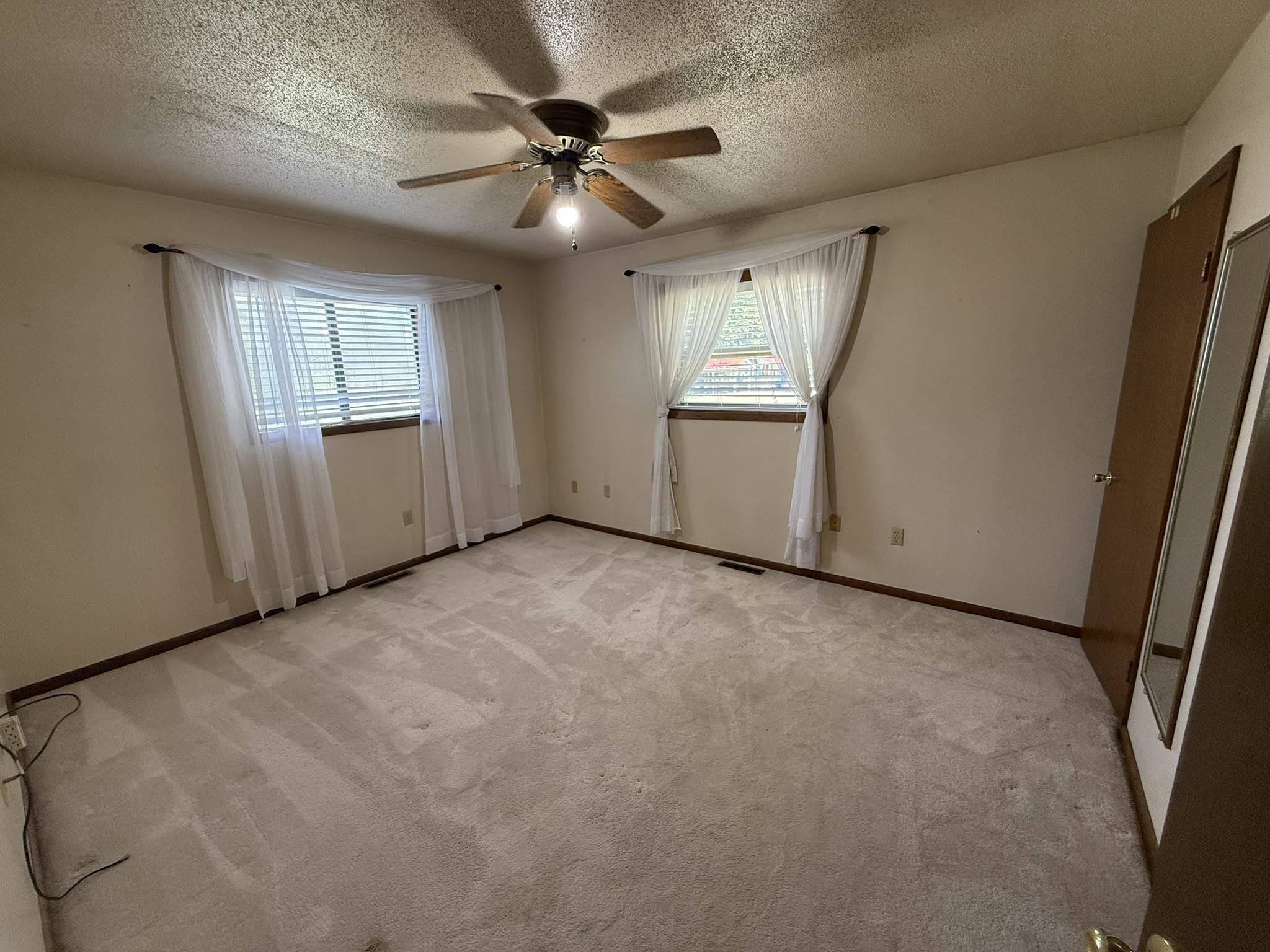 82 S Oak  Melbourne, AR