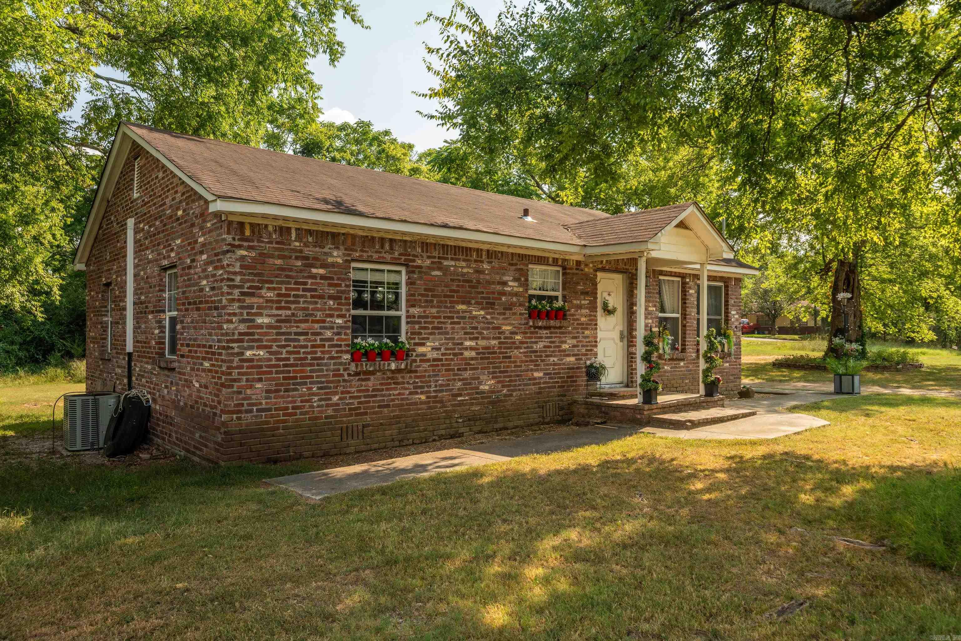 301 Dexter  Hot Springs, AR