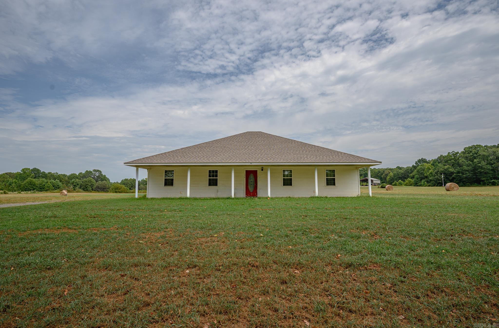 156 Frontier Ln.  Mena, AR