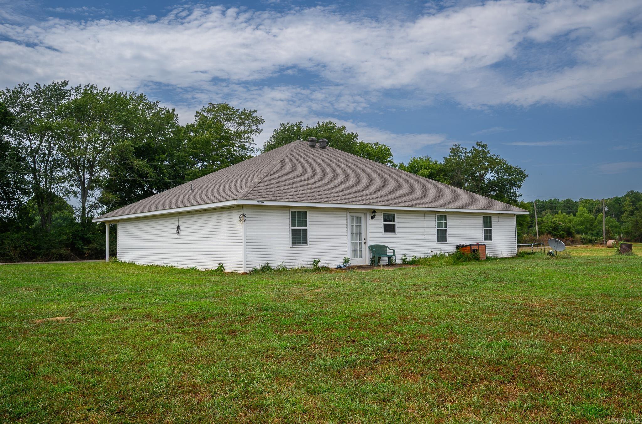 156 Frontier Ln.  Mena, AR