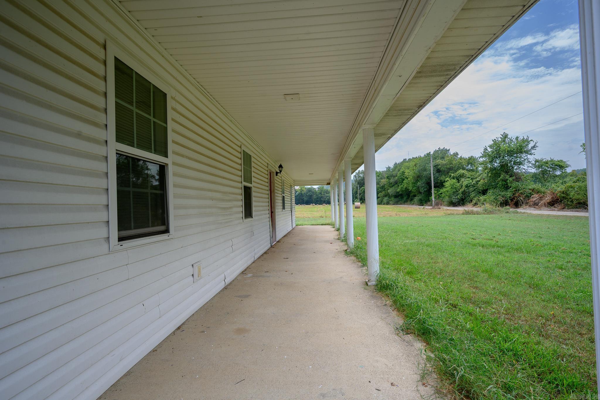 156 Frontier Ln.  Mena, AR