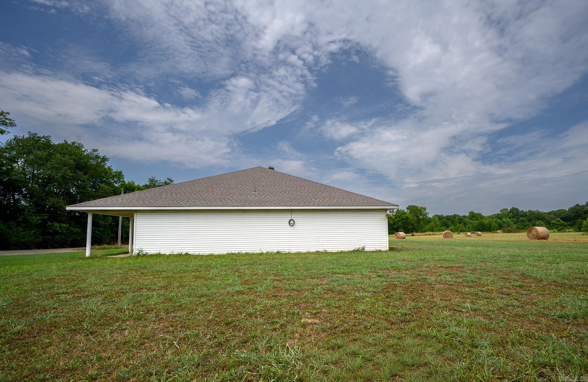 156 Frontier Ln.  Mena, AR