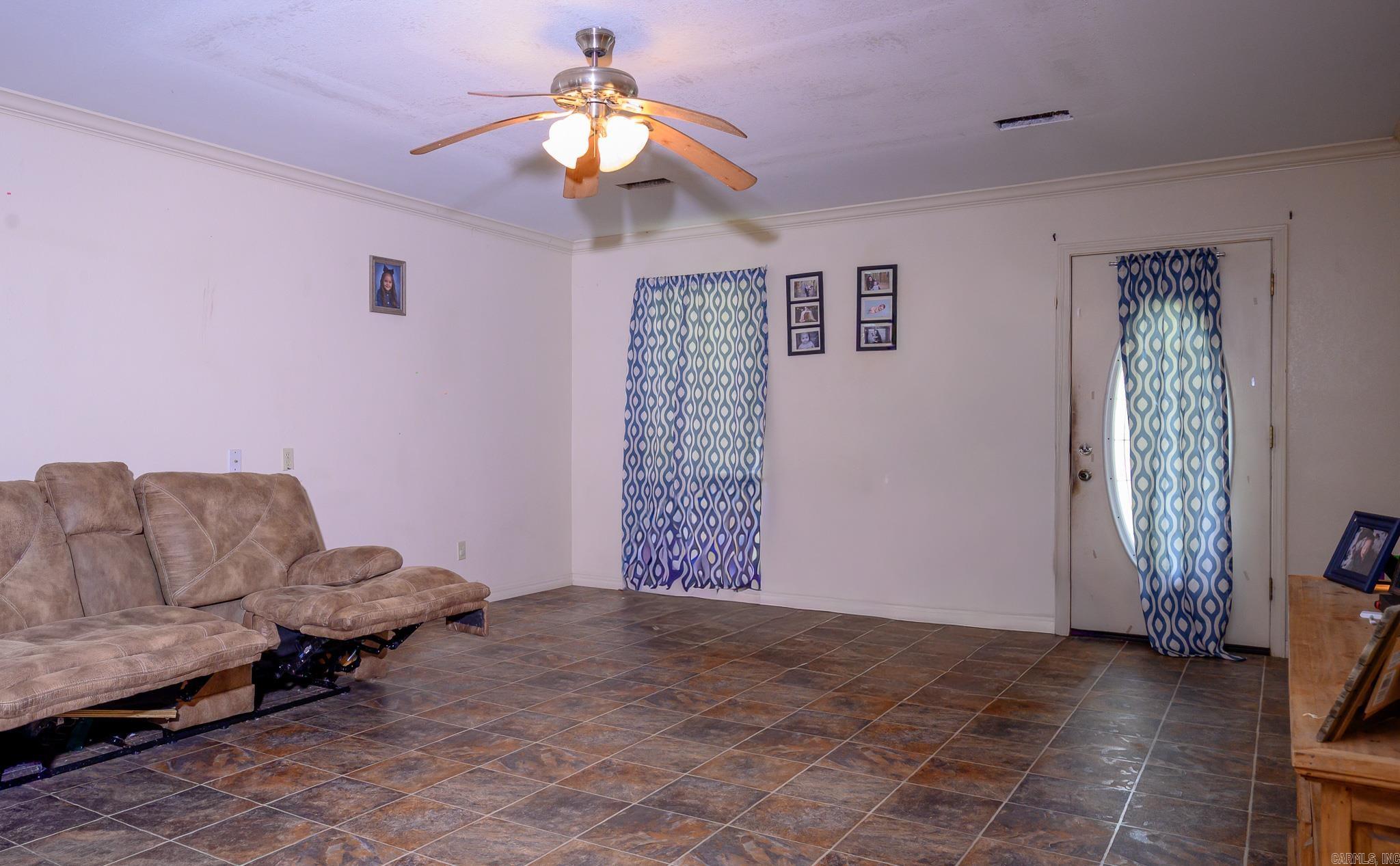 156 Frontier Ln.  Mena, AR