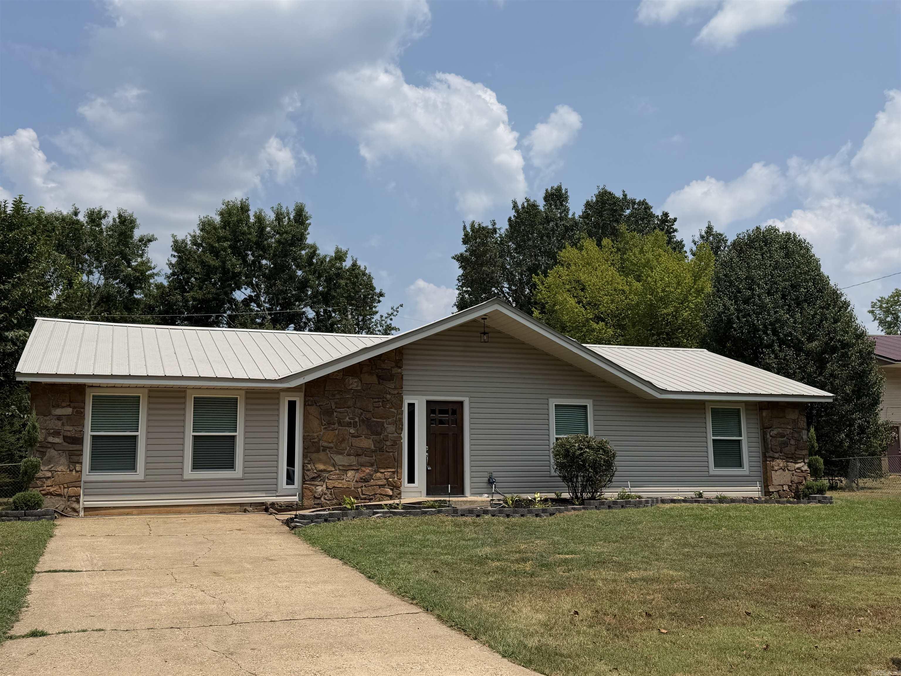 125  Shadybrook  Morrilton, AR