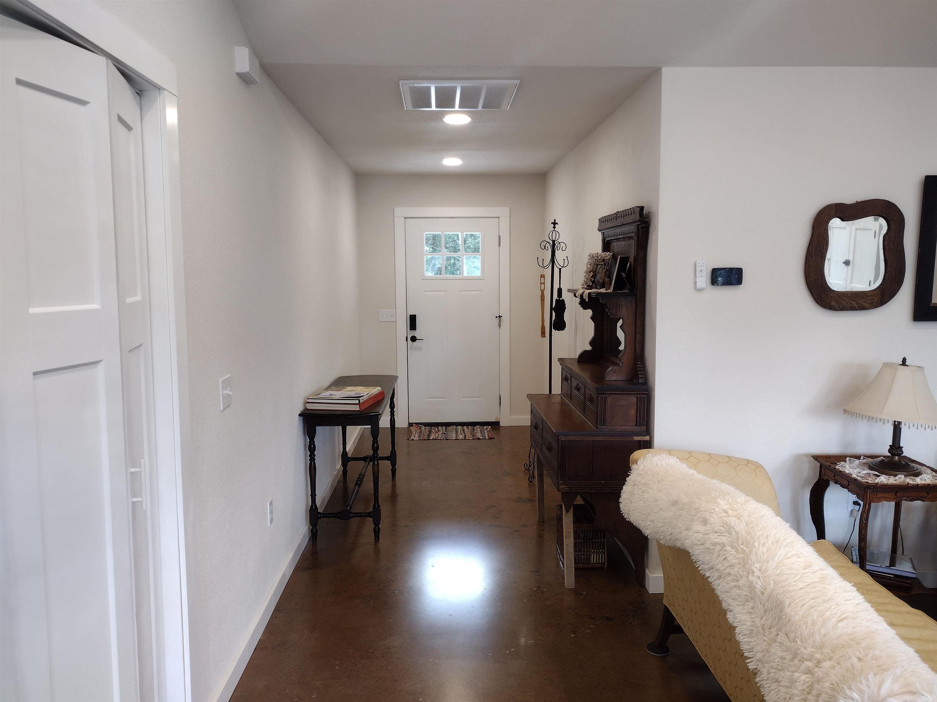 1192 Alamo dr  Mountain View, AR