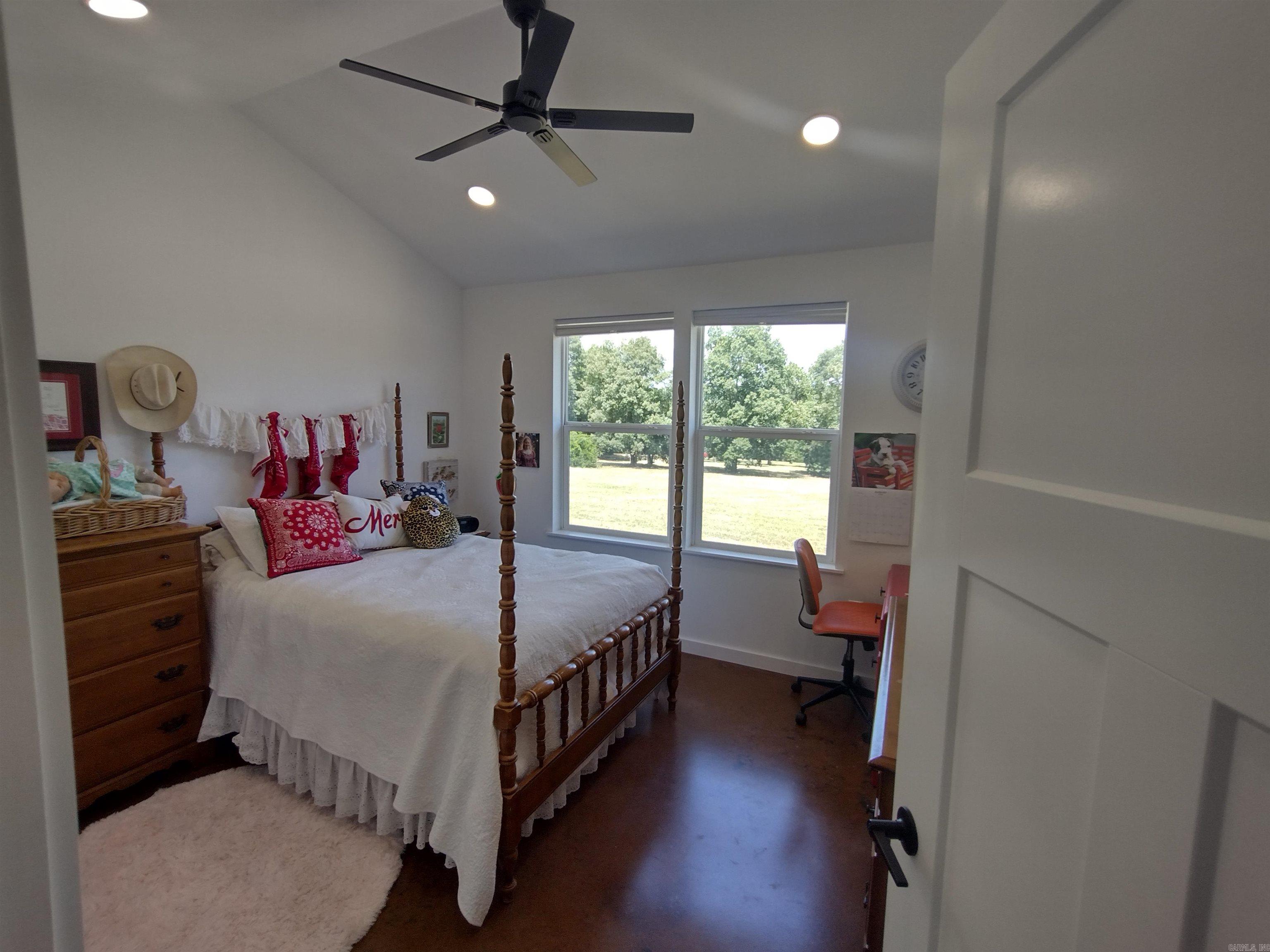 1192 Alamo dr  Mountain View, AR
