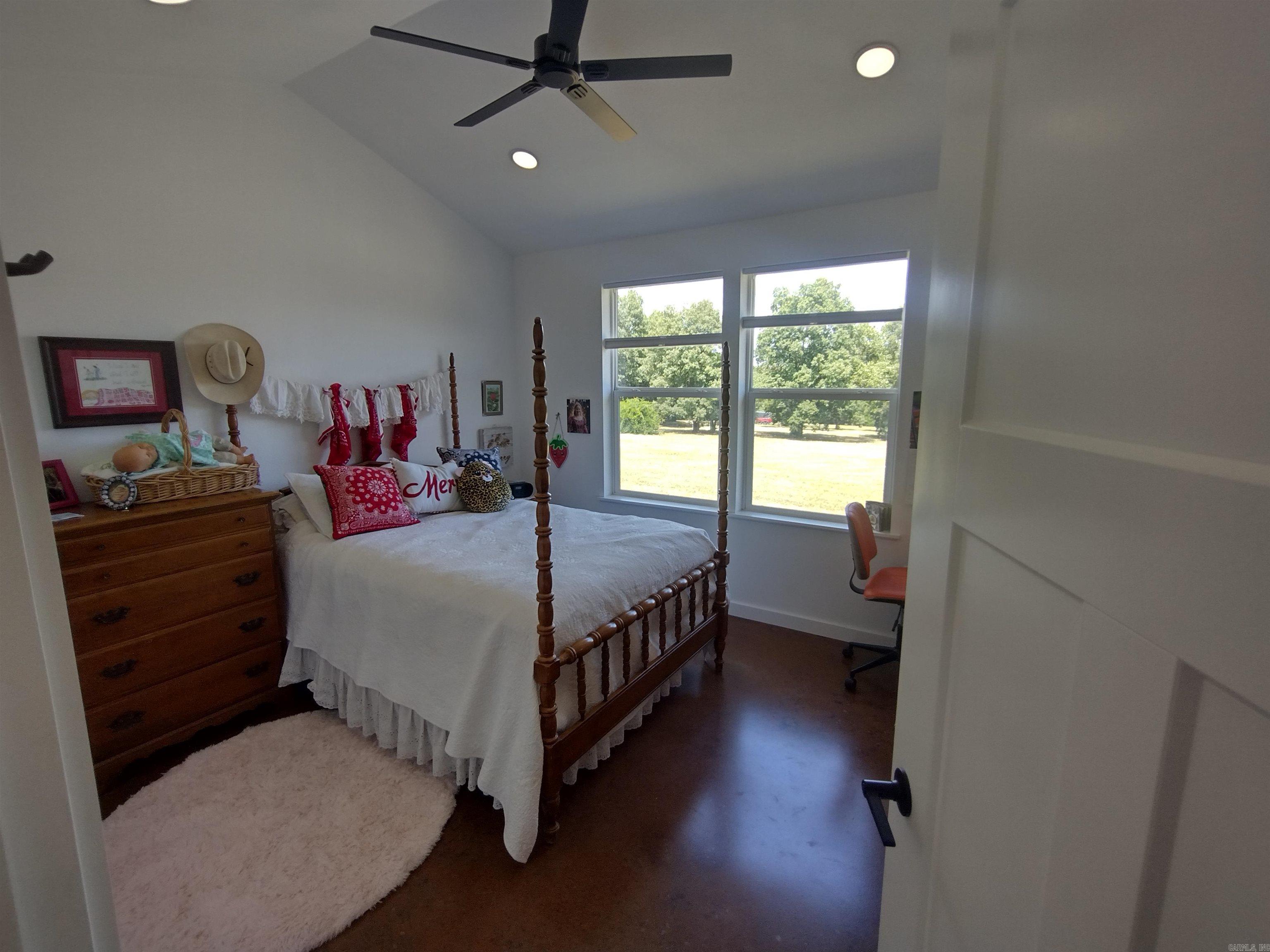 1192 Alamo dr  Mountain View, AR