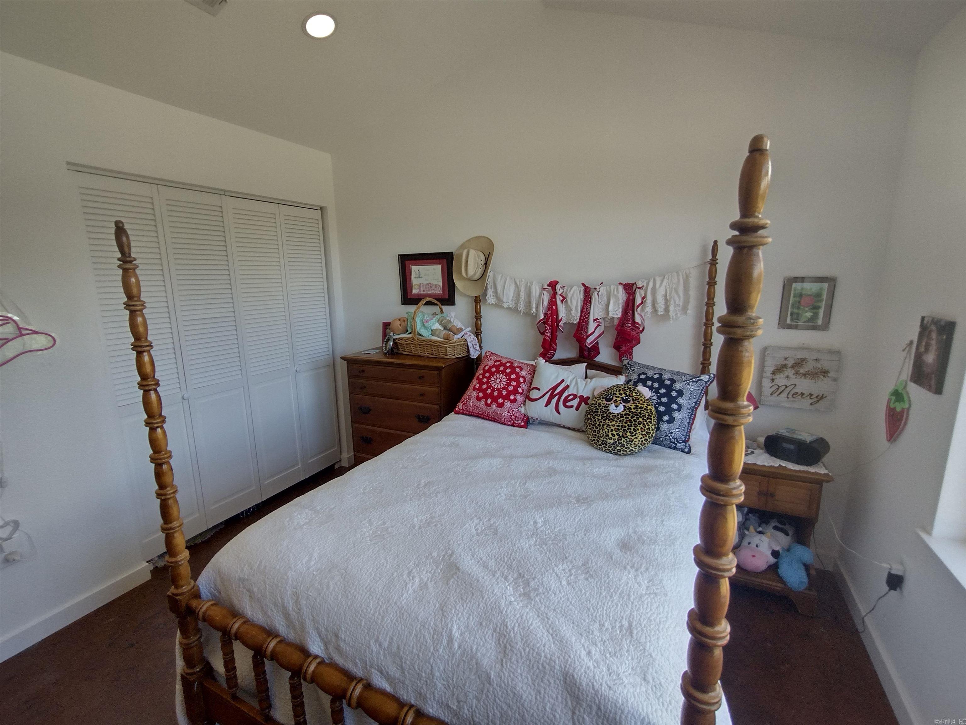 1192 Alamo dr  Mountain View, AR