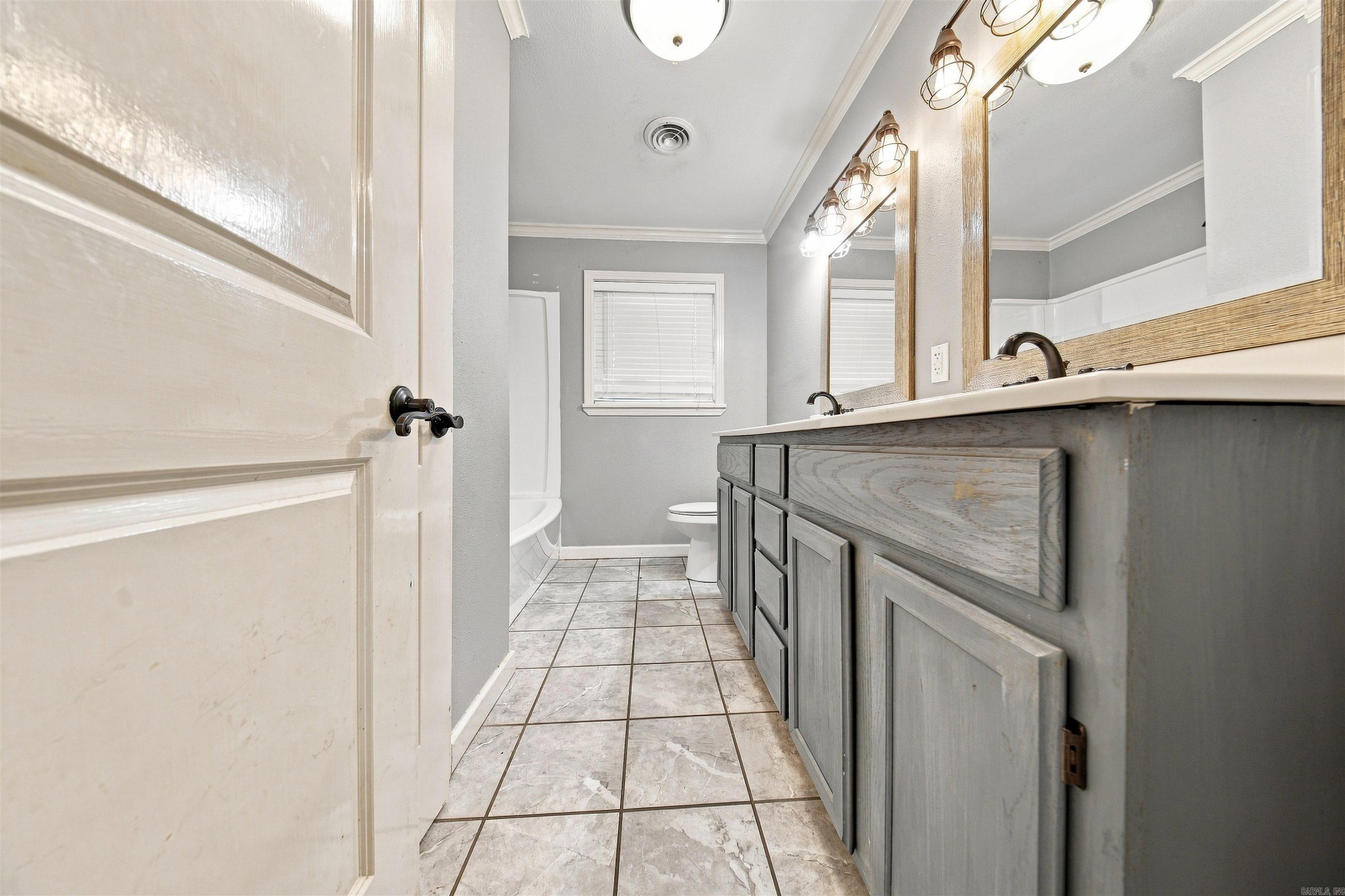 2159 Hickory  Conway, AR