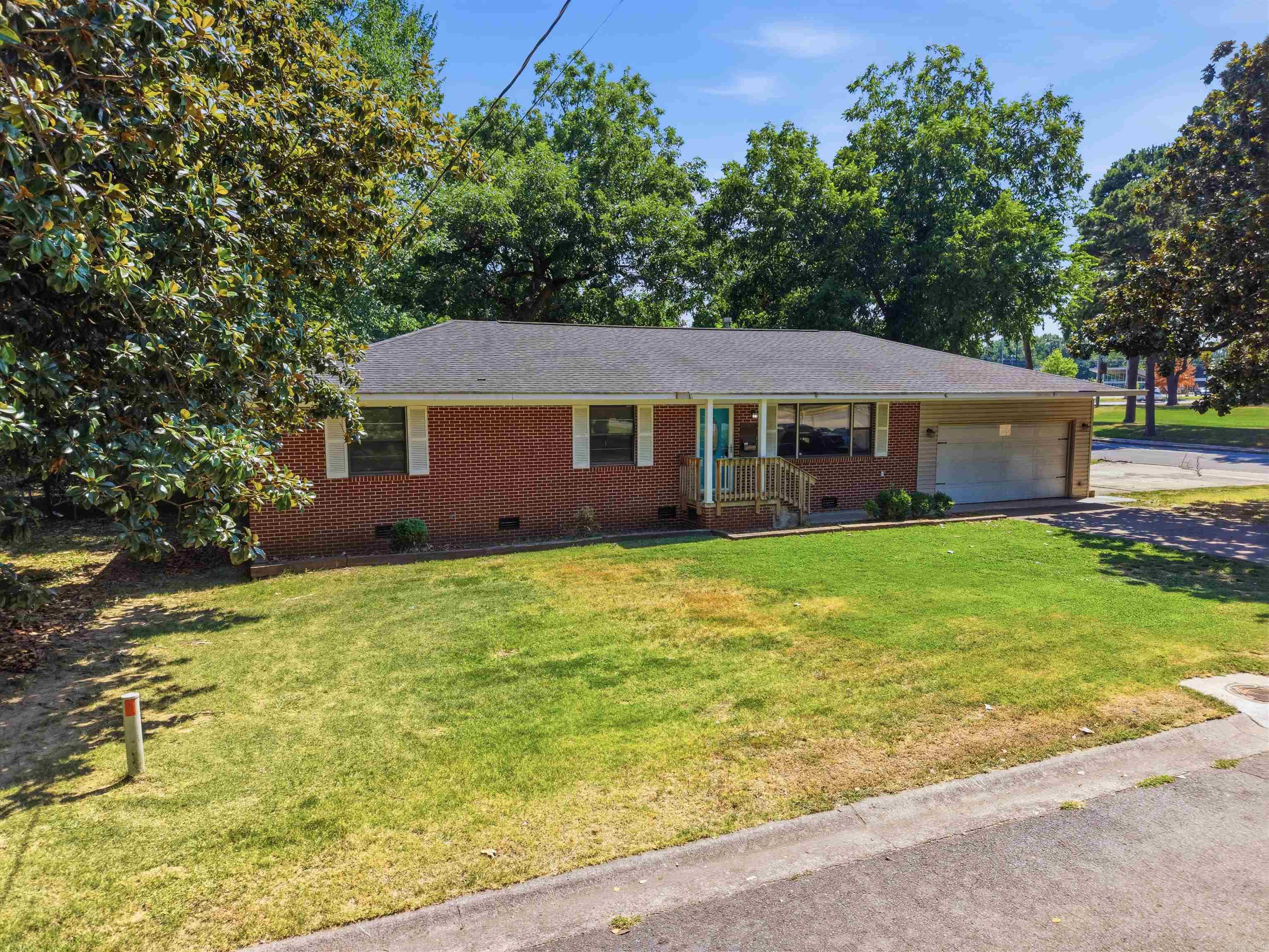 2159 Hickory  Conway, AR