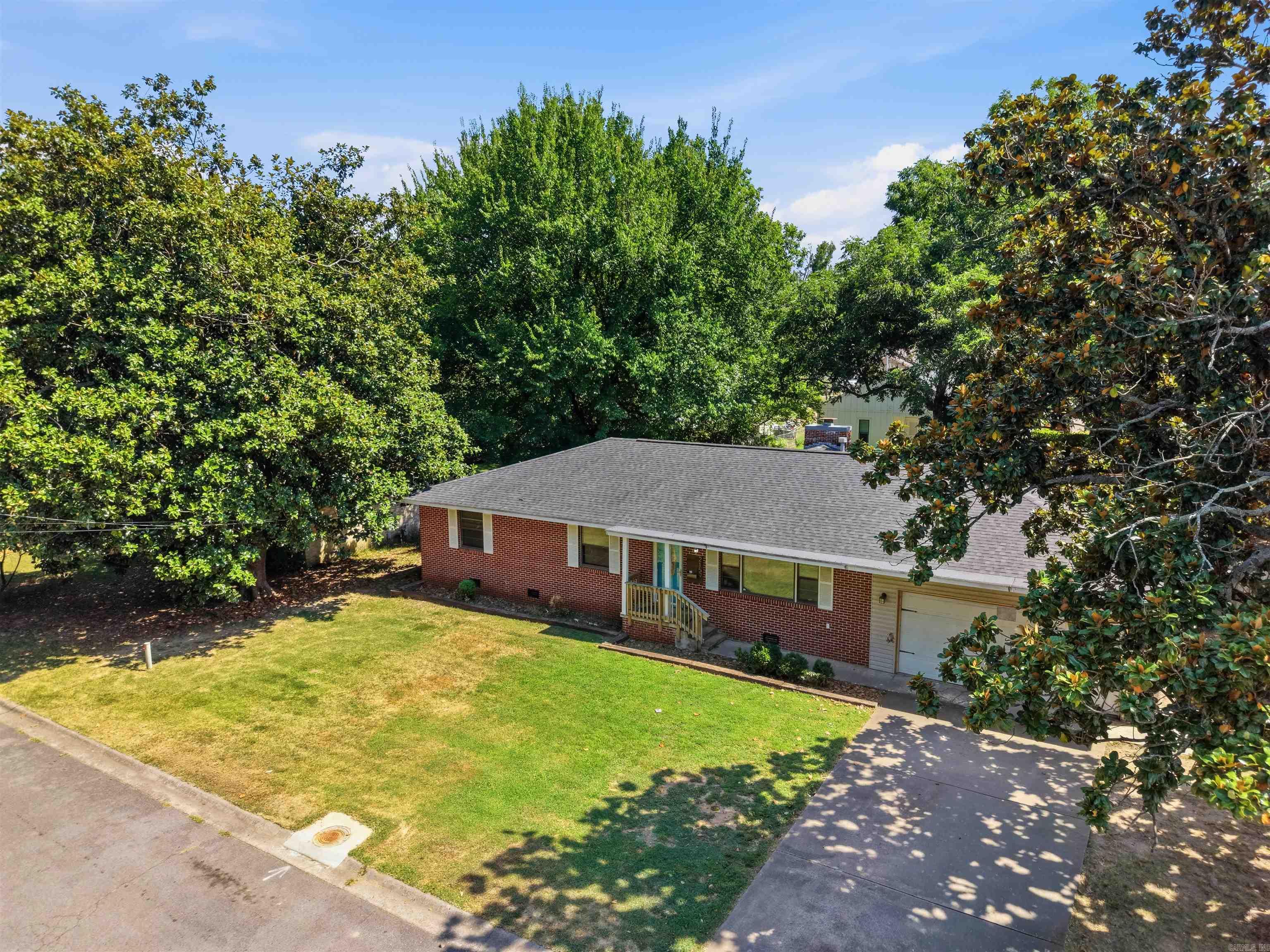2159 Hickory  Conway, AR
