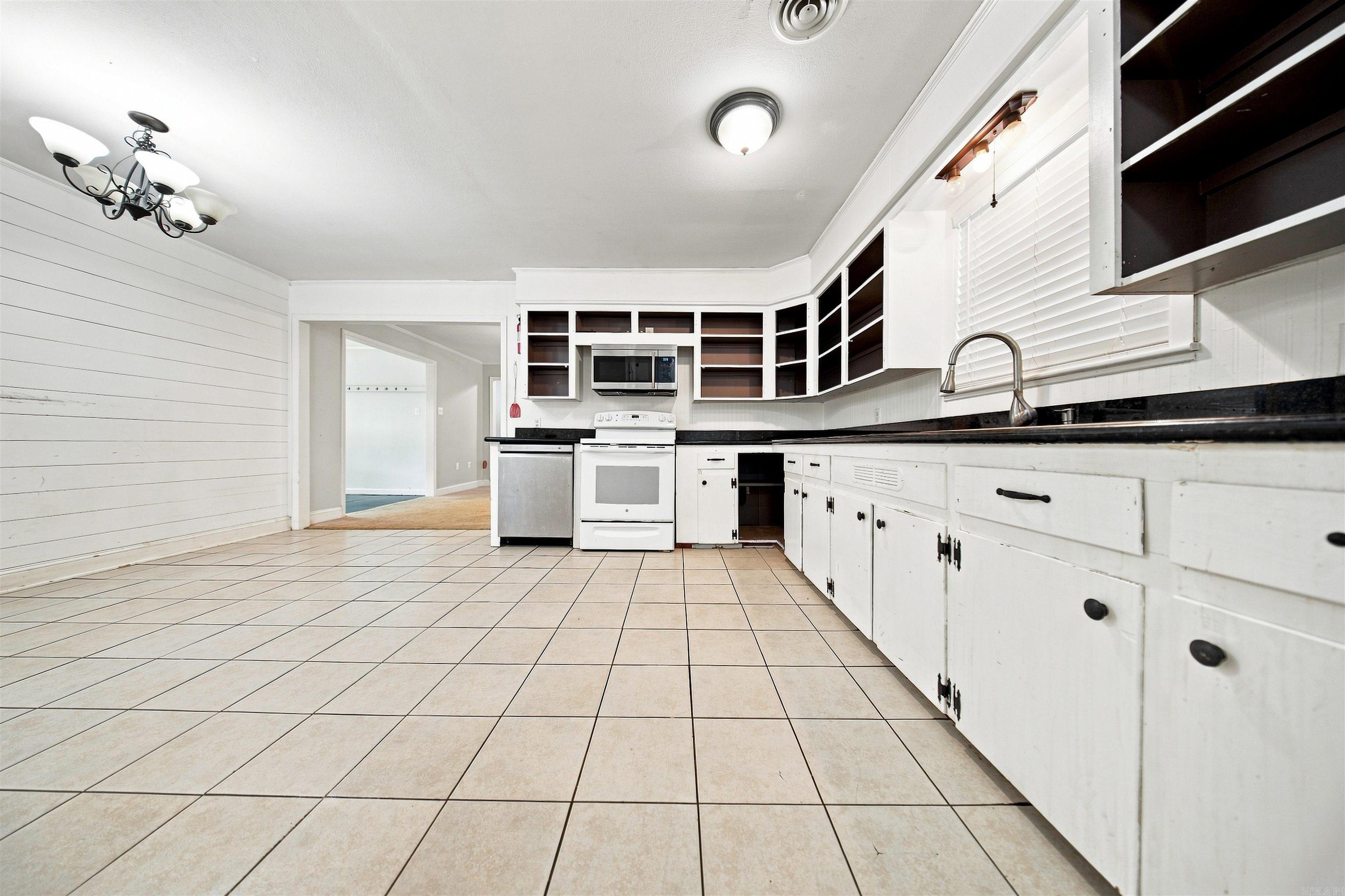 2159 Hickory  Conway, AR