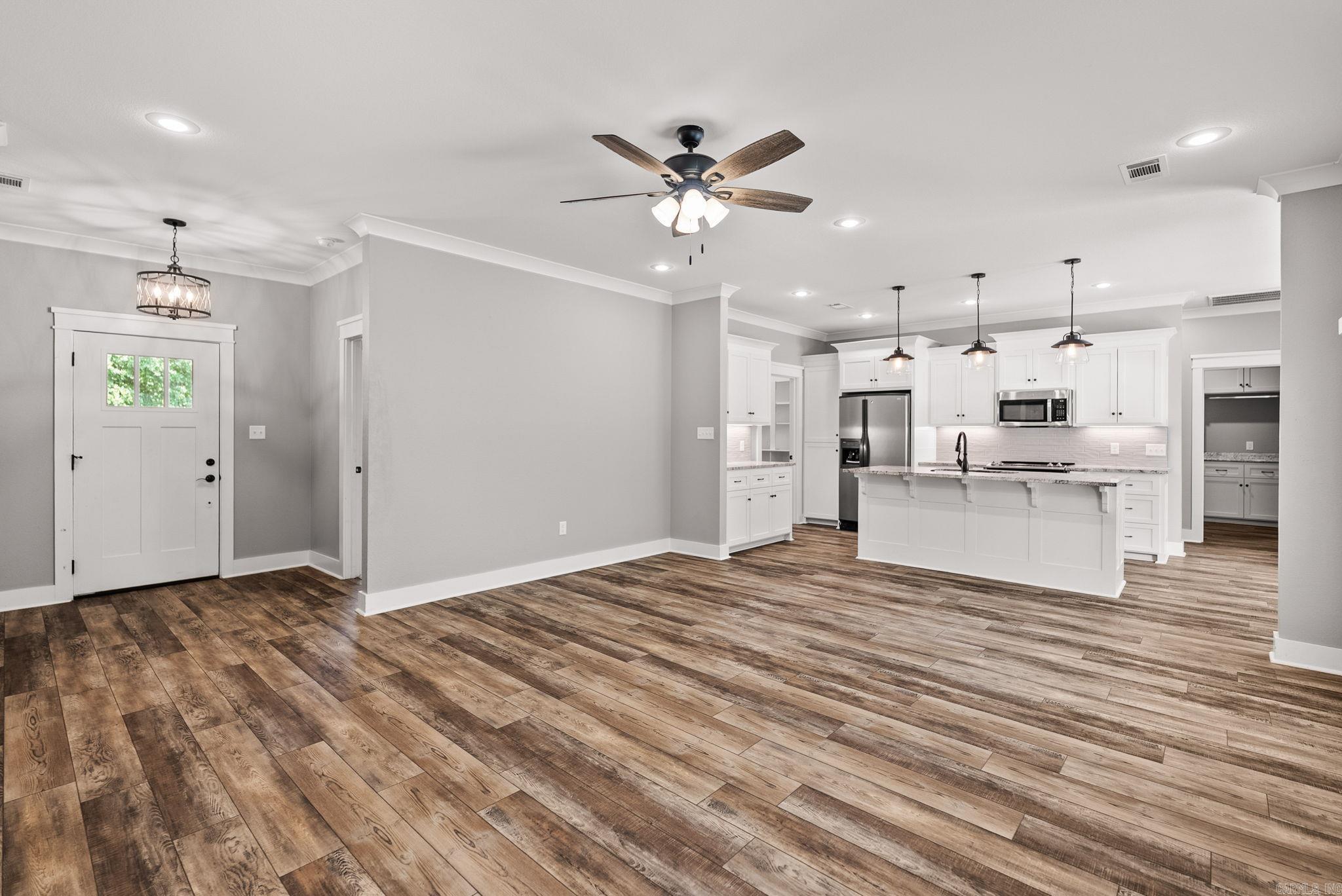 92 Garrison  Greenbrier, AR
