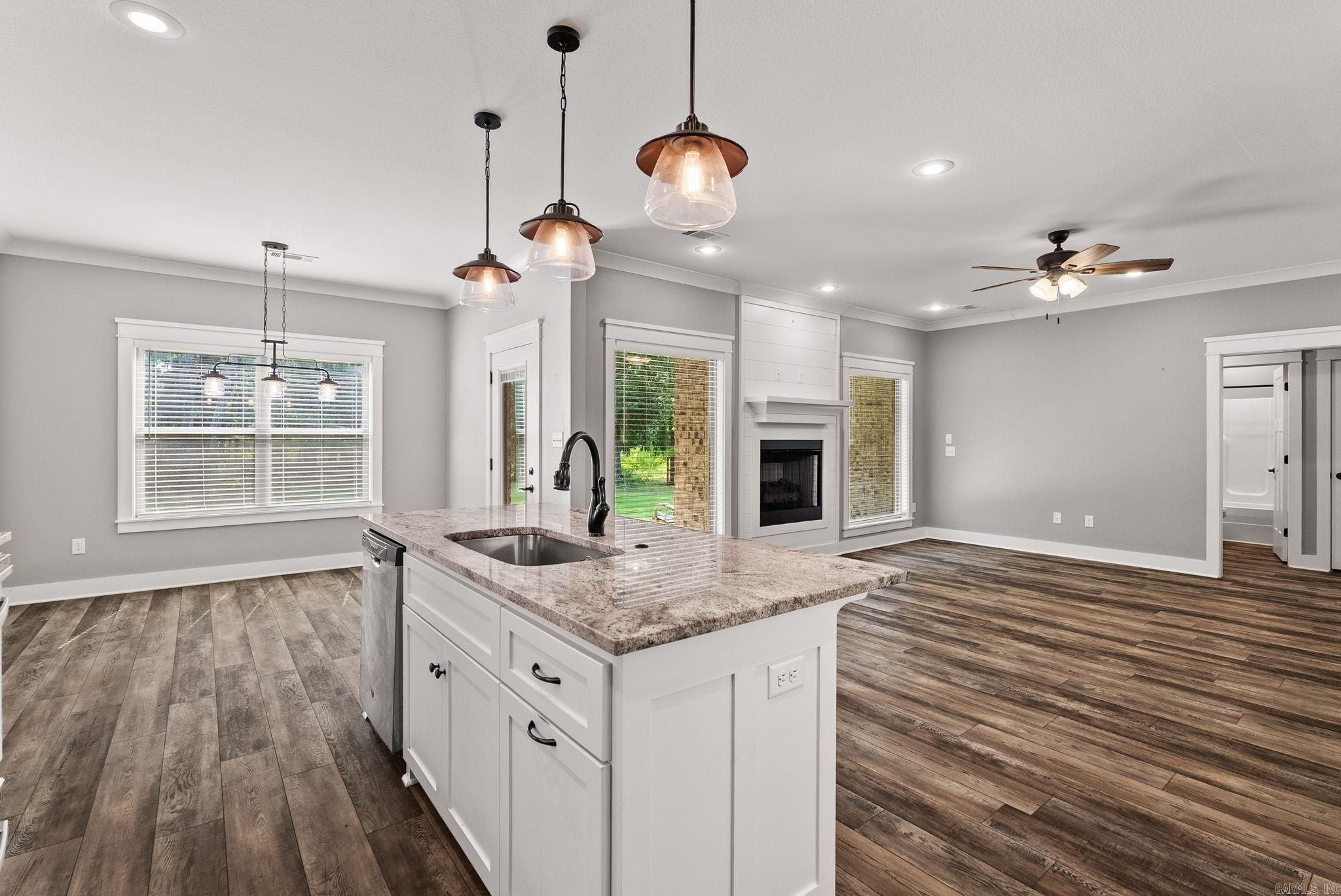 92 Garrison  Greenbrier, AR