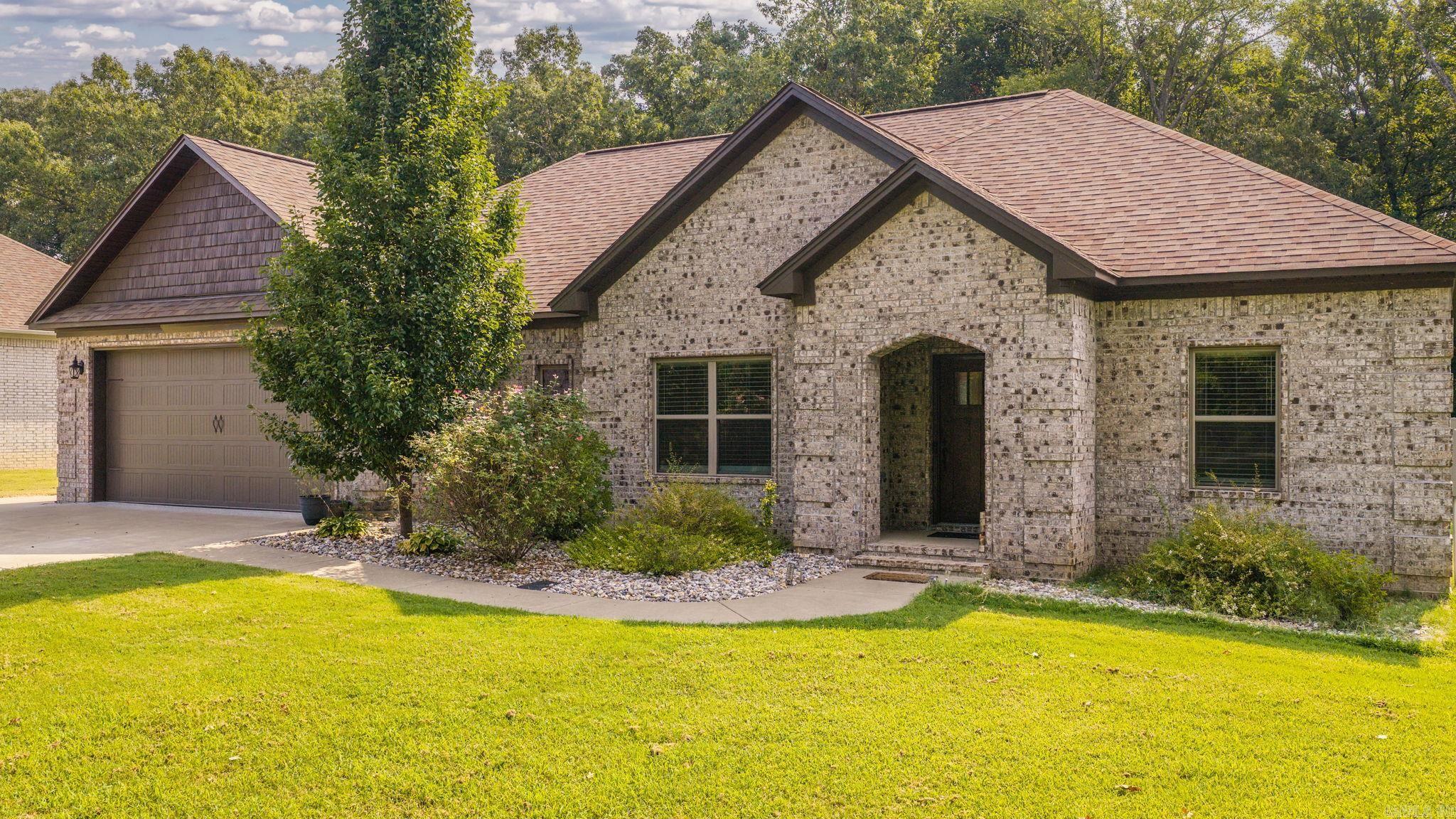 92 Garrison  Greenbrier, AR
