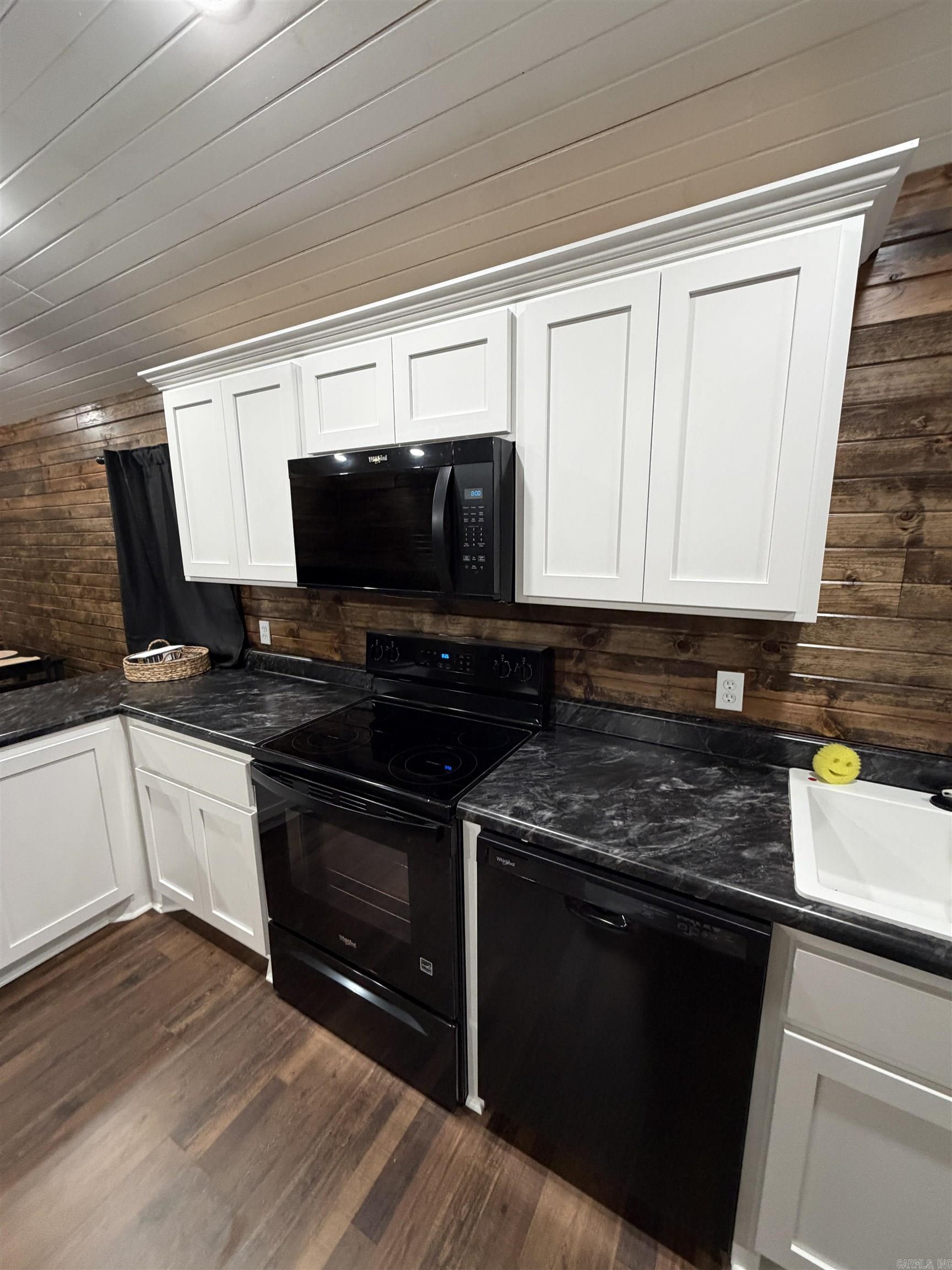 4630 Greers Ferry Rd.  Greers Ferry, AR