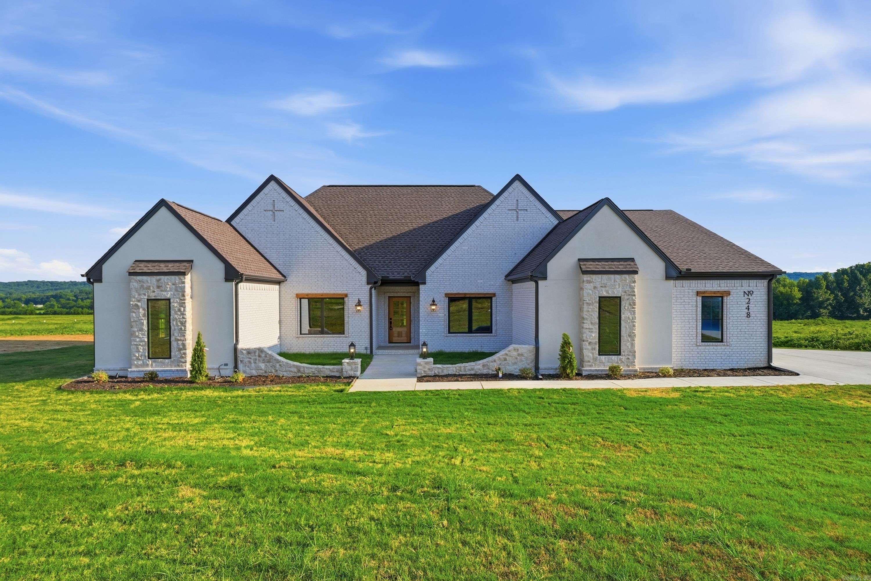 248  Castleberry  Greenbrier, AR