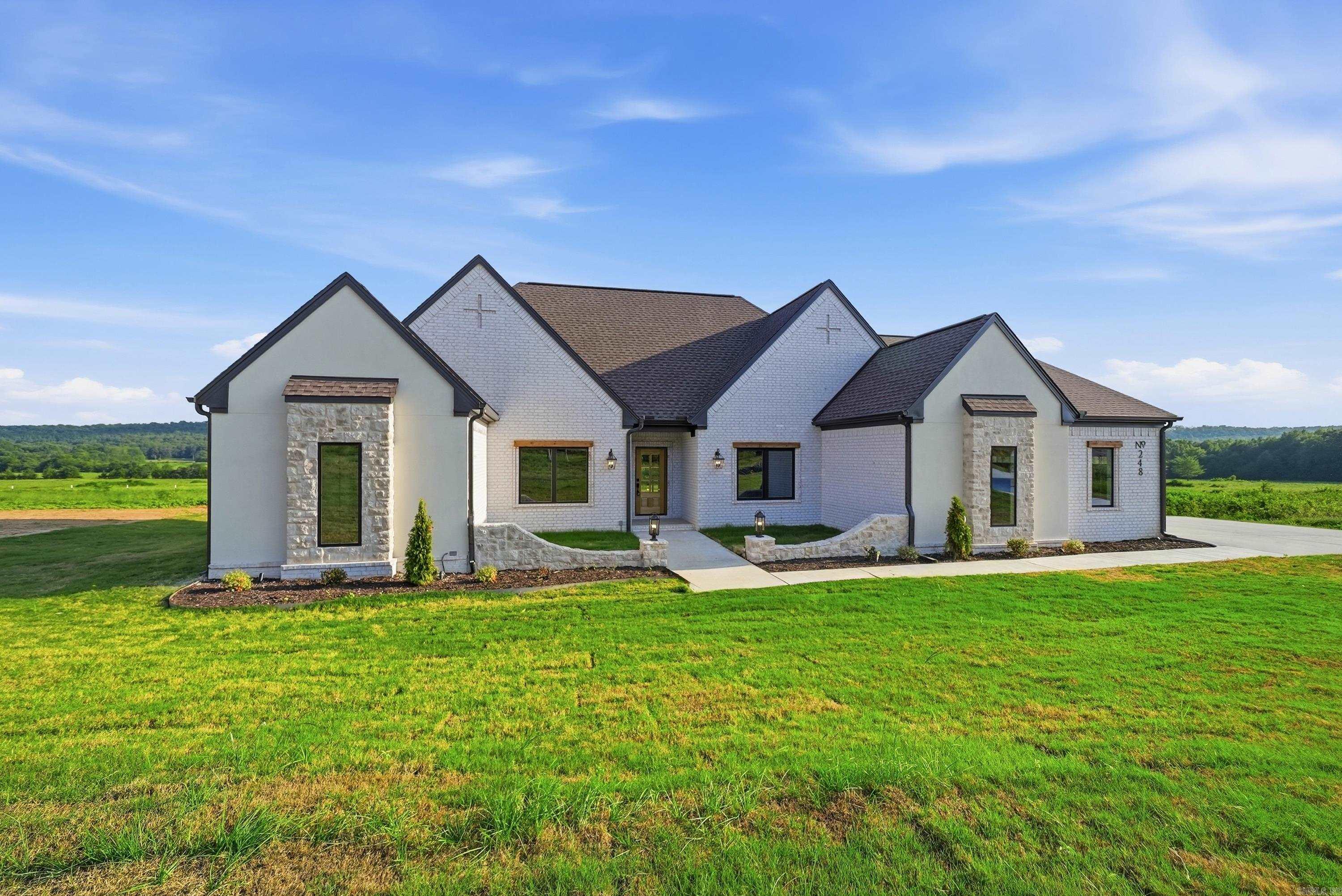 248 Castleberry  Greenbrier, AR