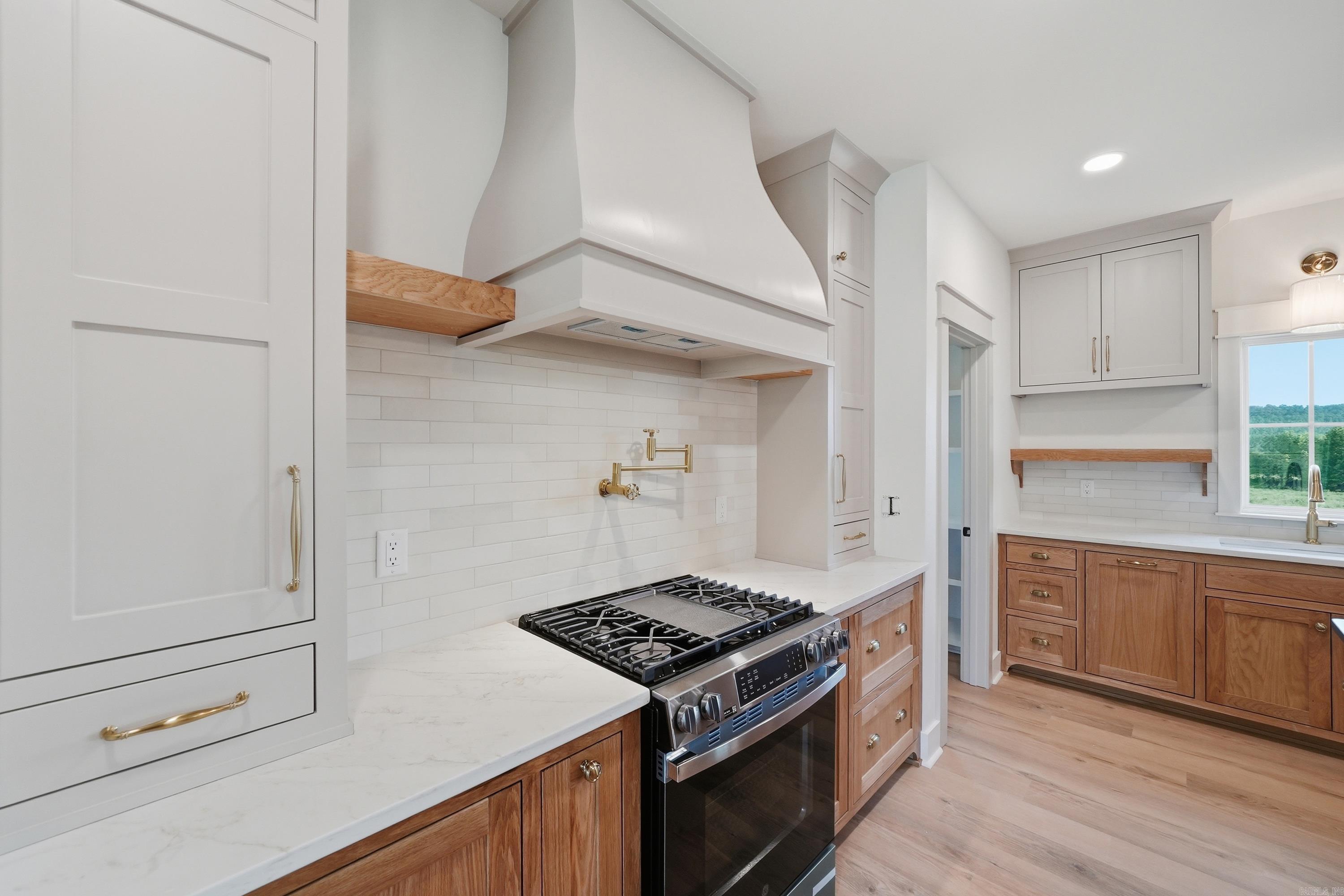 248 Castleberry  Greenbrier, AR