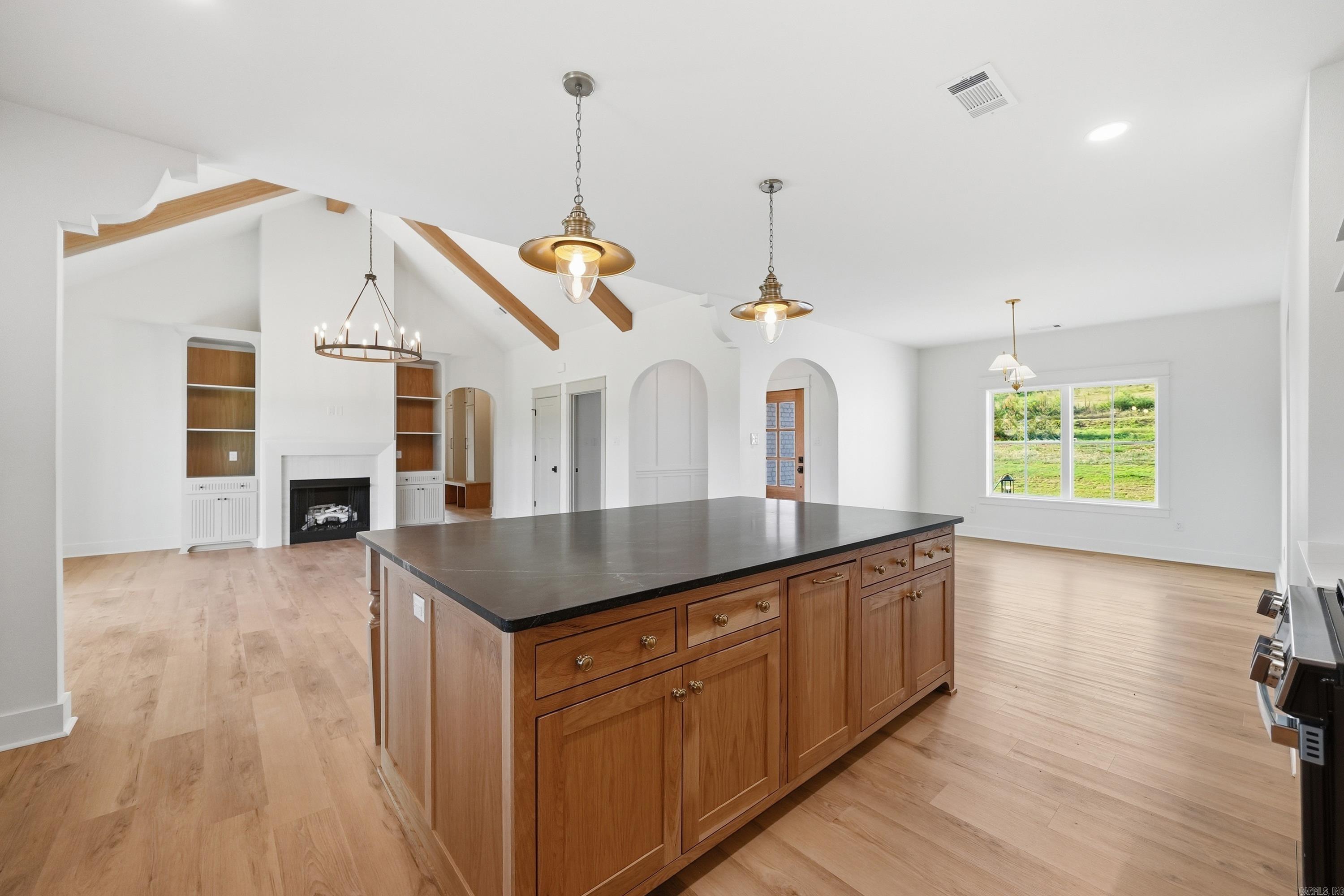 248 Castleberry  Greenbrier, AR
