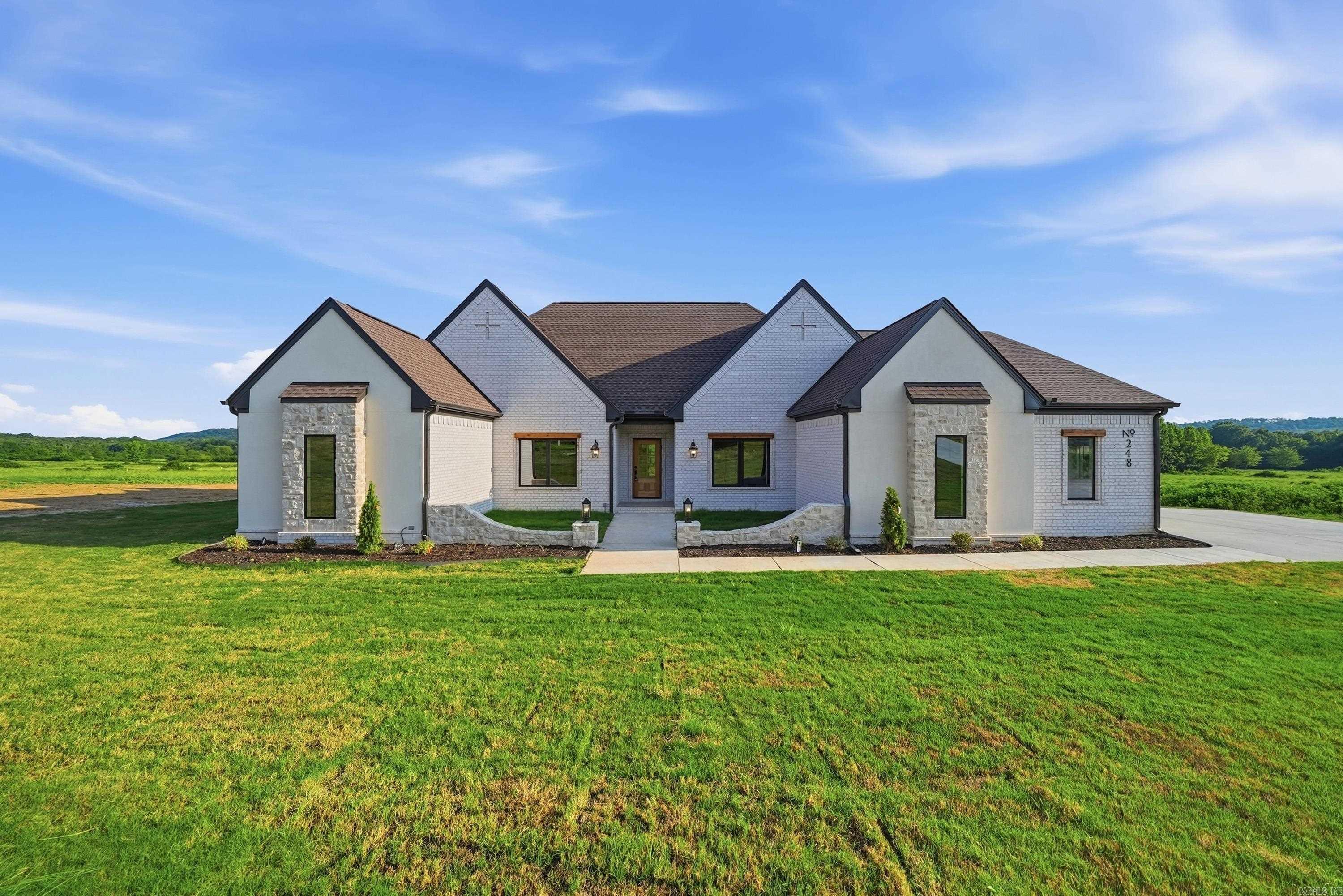 248 Castleberry  Greenbrier, AR