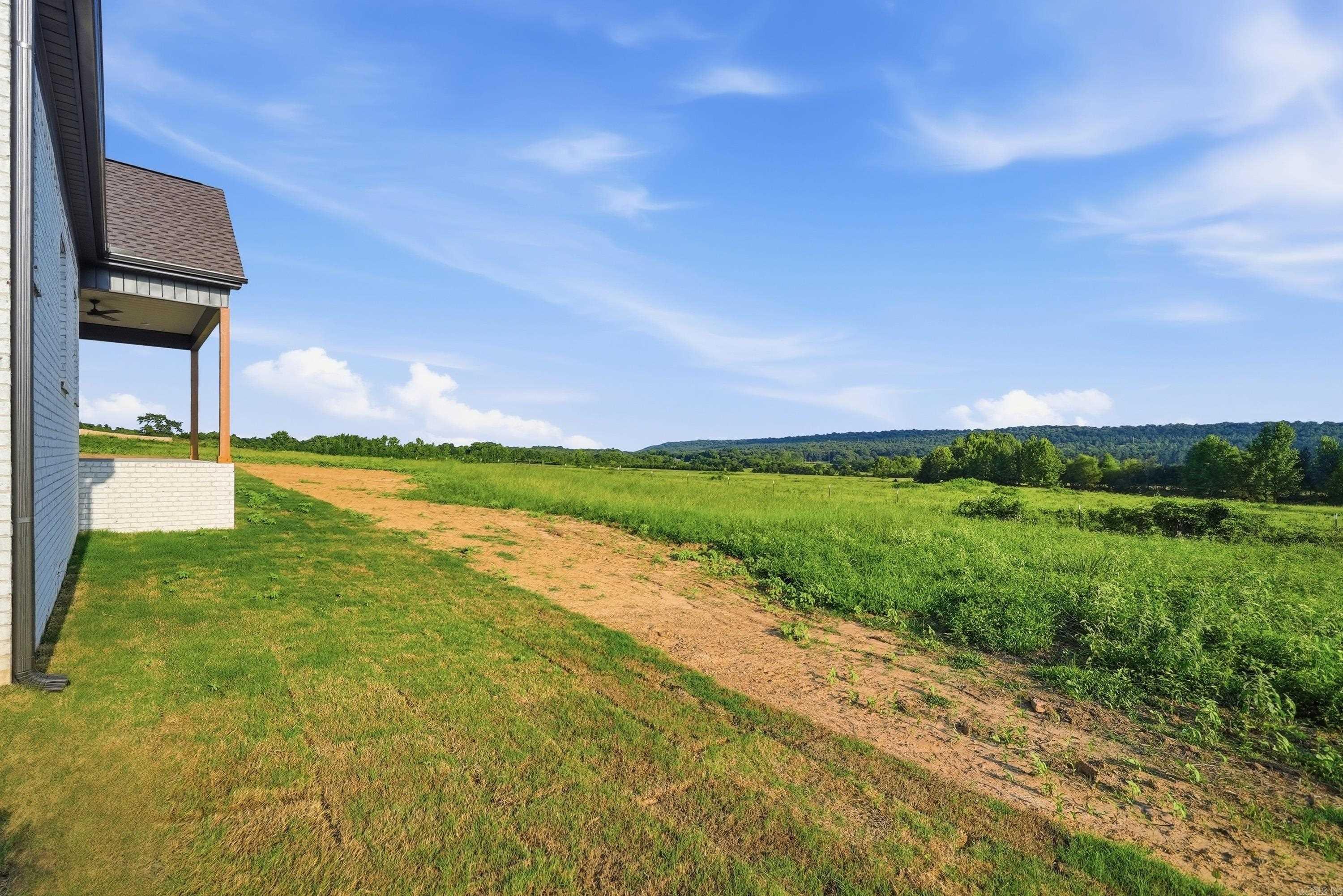 248 Castleberry  Greenbrier, AR