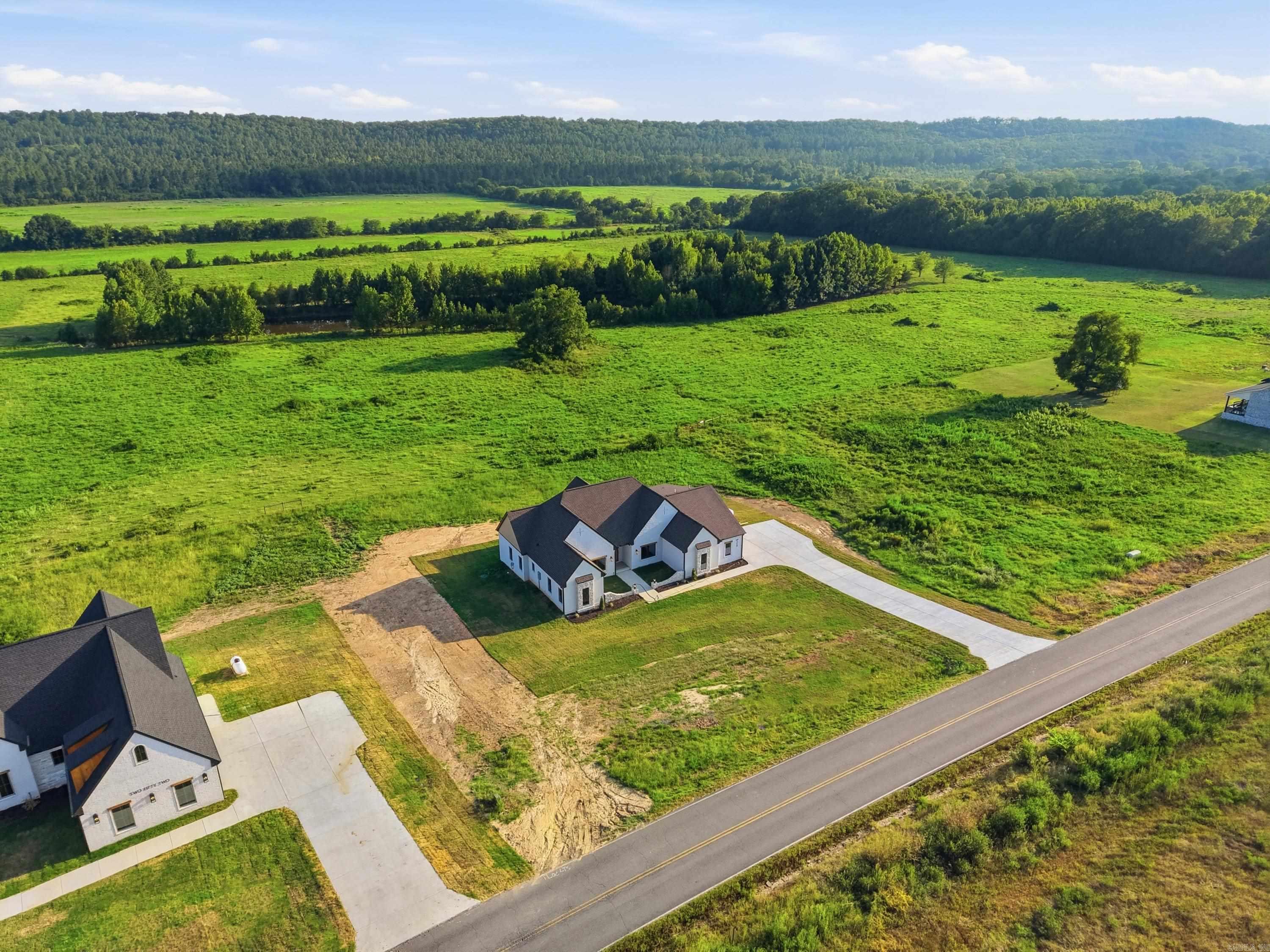 248 Castleberry  Greenbrier, AR