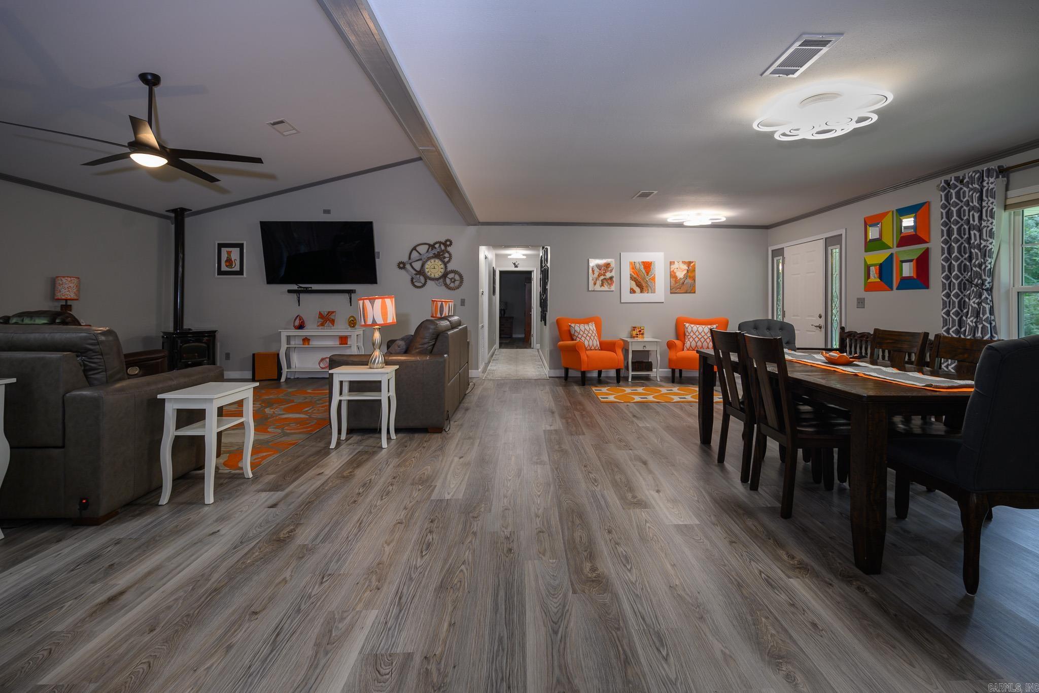 2707 Highway 88  Mena, AR