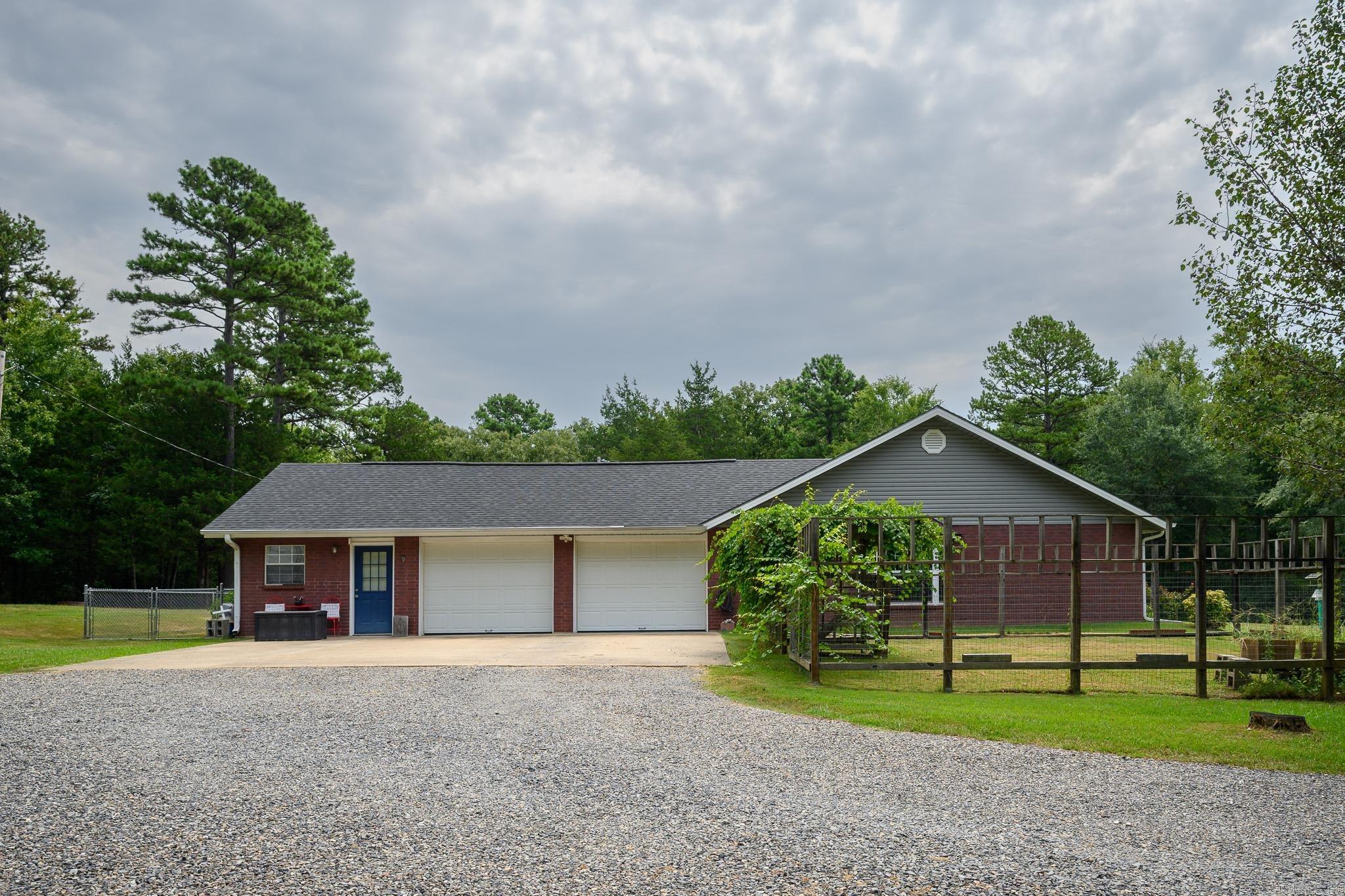 2707 Highway 88  Mena, AR