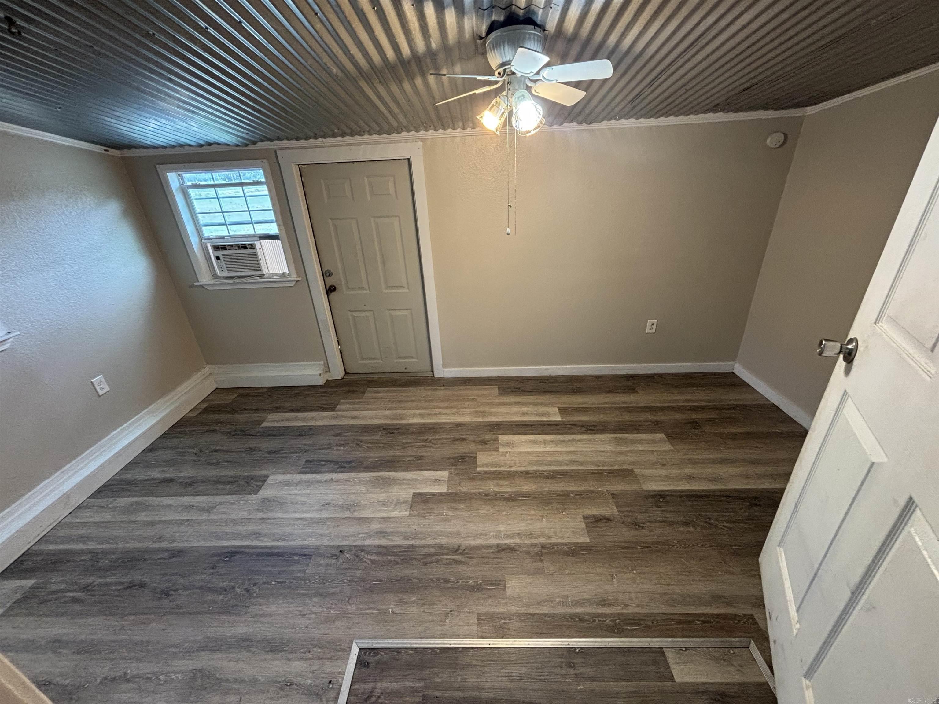 119 Overbeck  Romance, AR