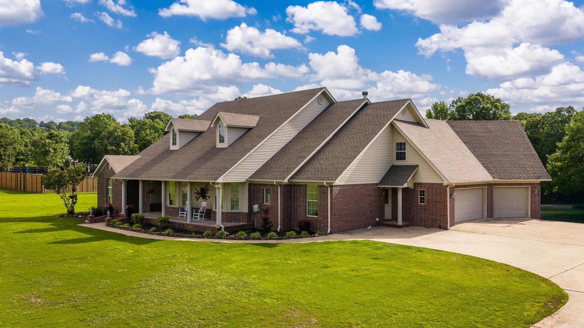13 Agarita Cove — exterior