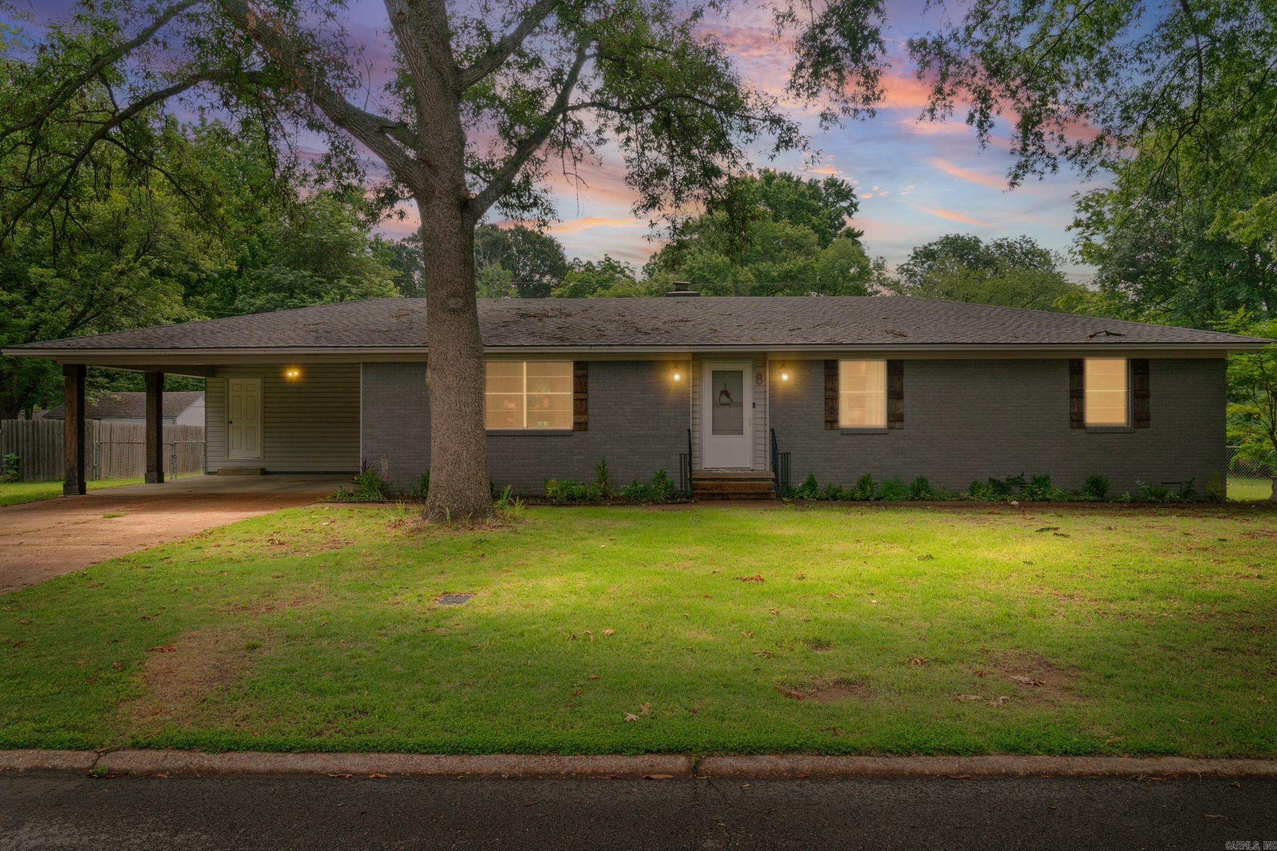 8  Susan Dr  Searcy, AR
