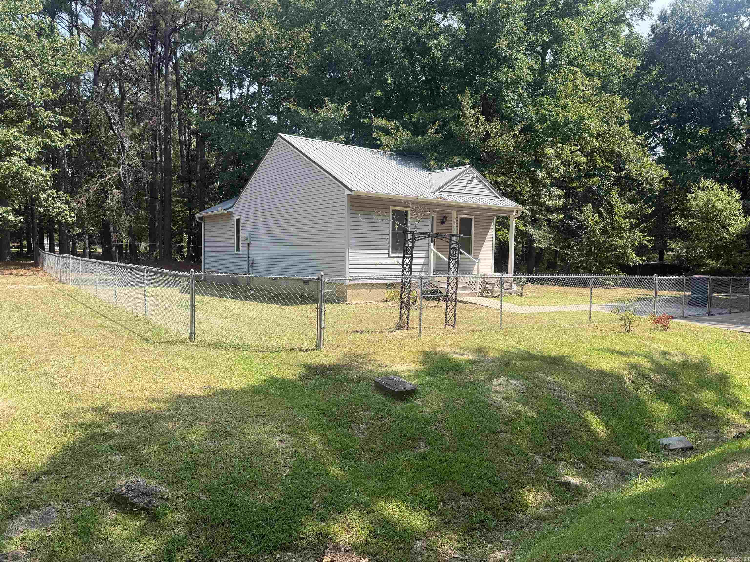 5811 W Jones  Pine Bluff, AR