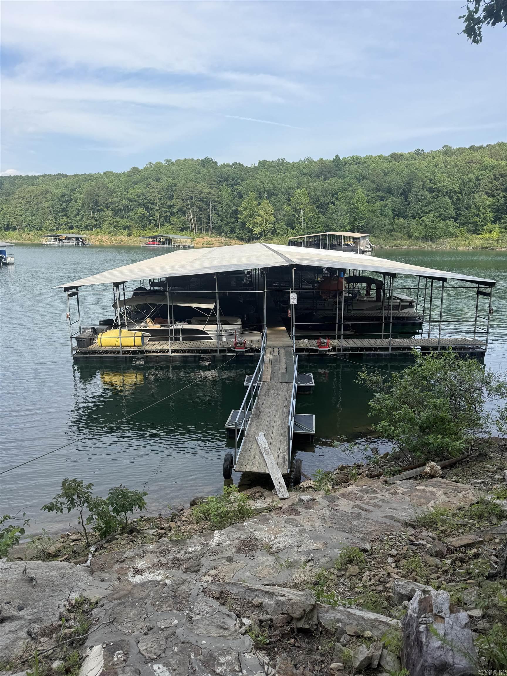 441 Cherokee Circle Greers Ferry, AR 72067