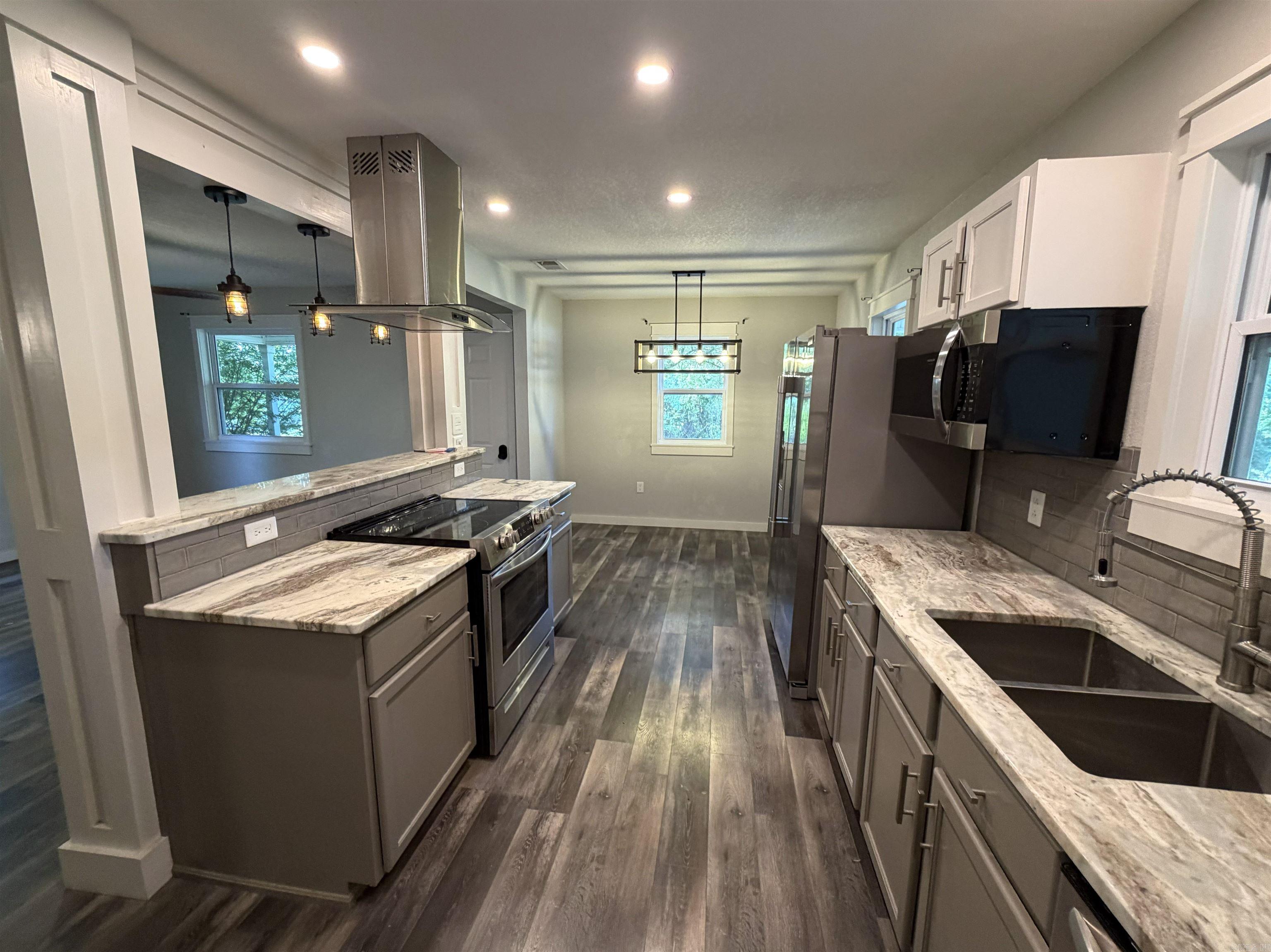 404 Deridder  Mena, AR