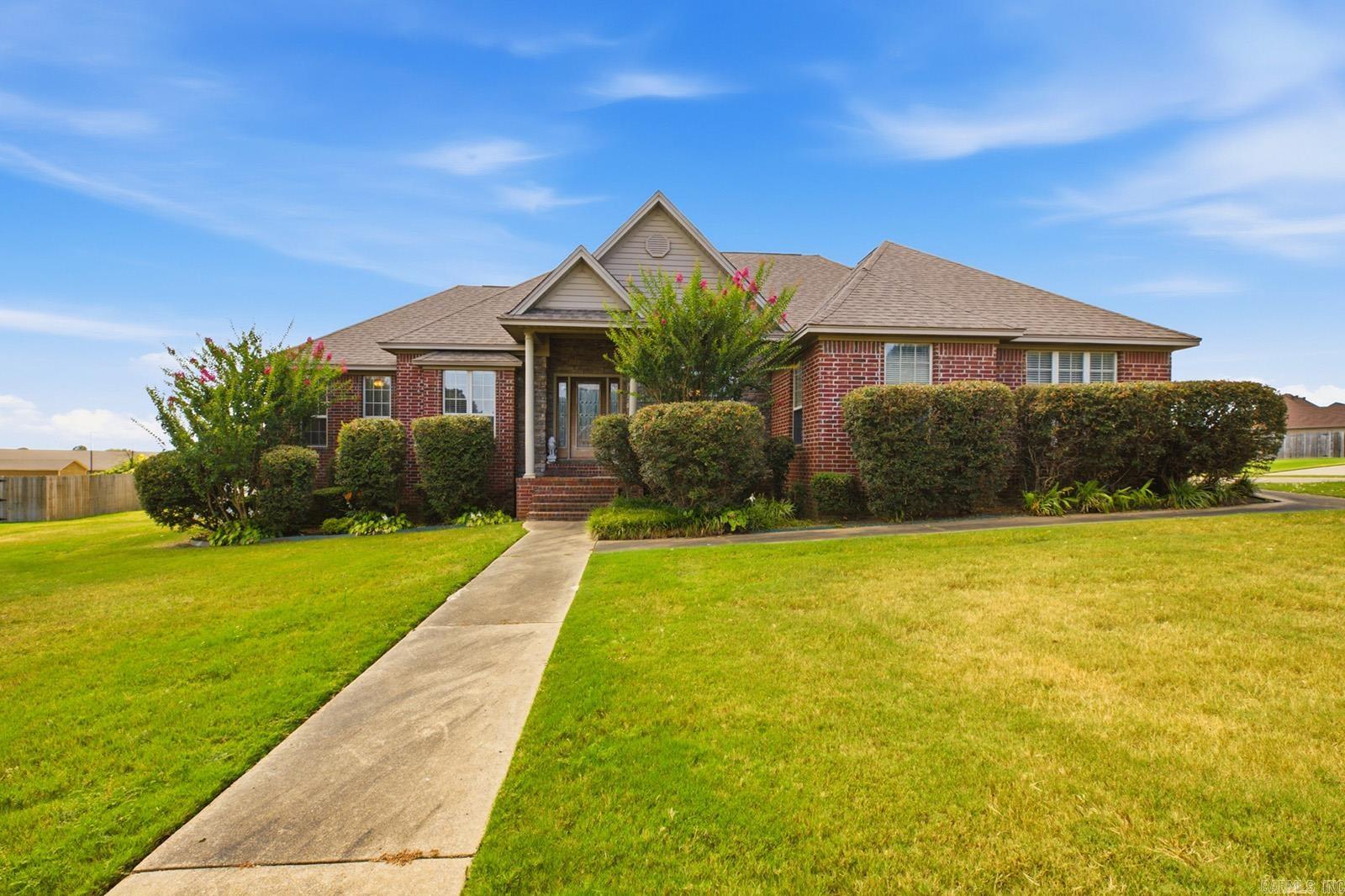 603 Llama  Searcy, AR