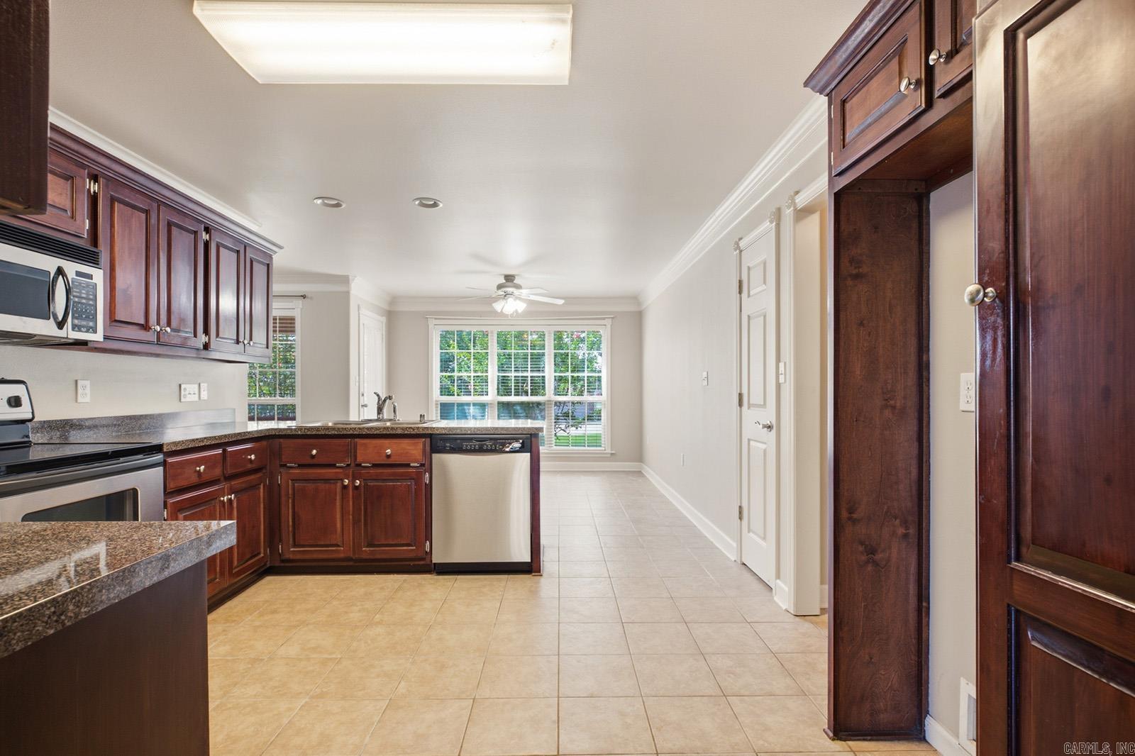 603 Llama  Searcy, AR