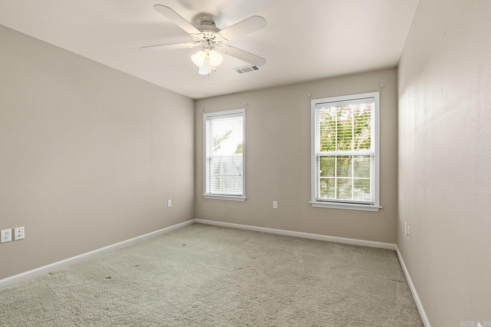 603 Llama  Searcy, AR