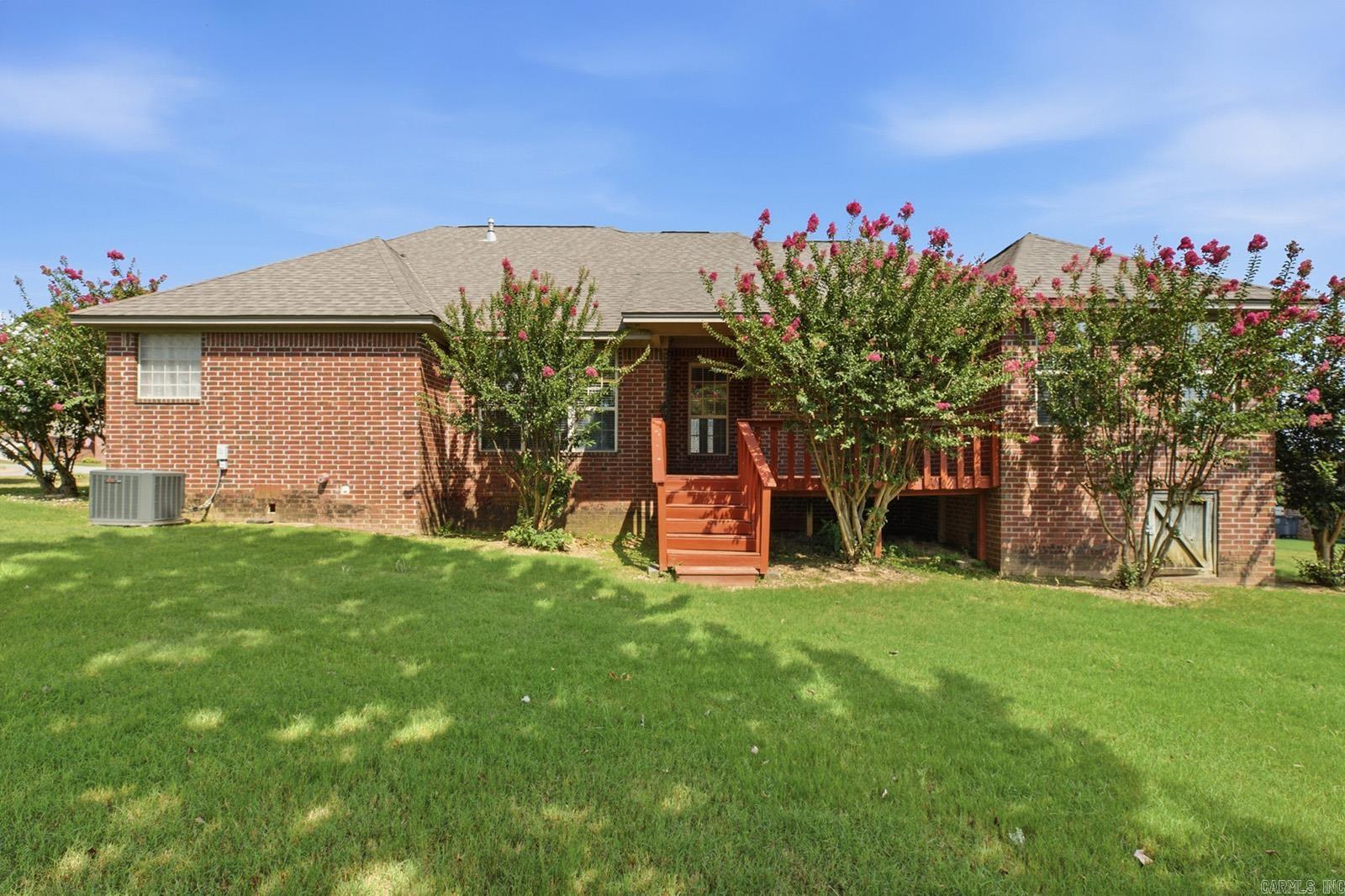 603 Llama  Searcy, AR
