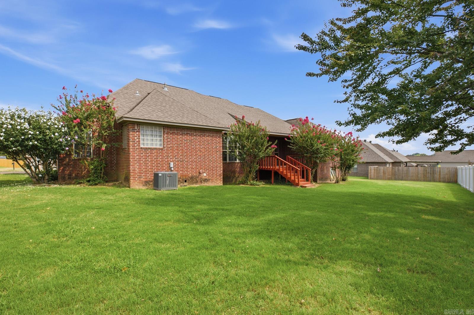 603 Llama  Searcy, AR