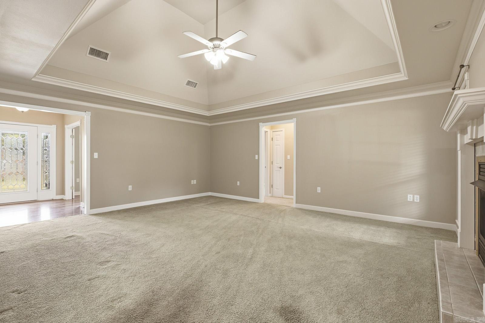 603 Llama  Searcy, AR