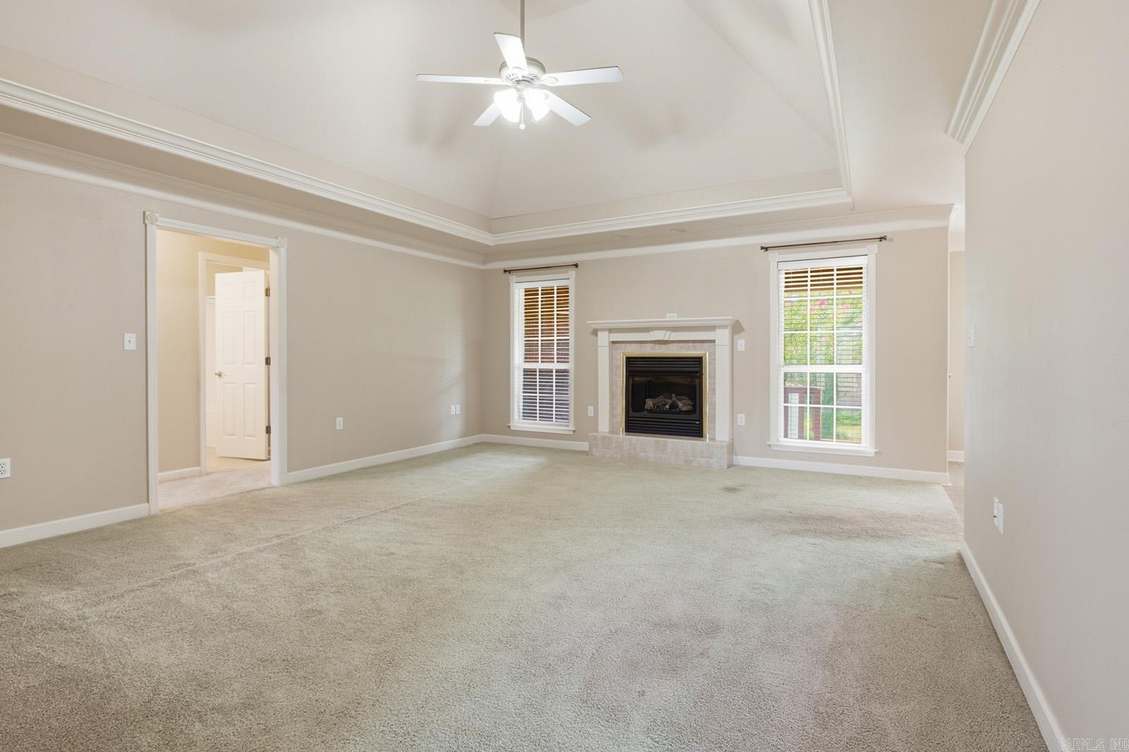 603 Llama  Searcy, AR