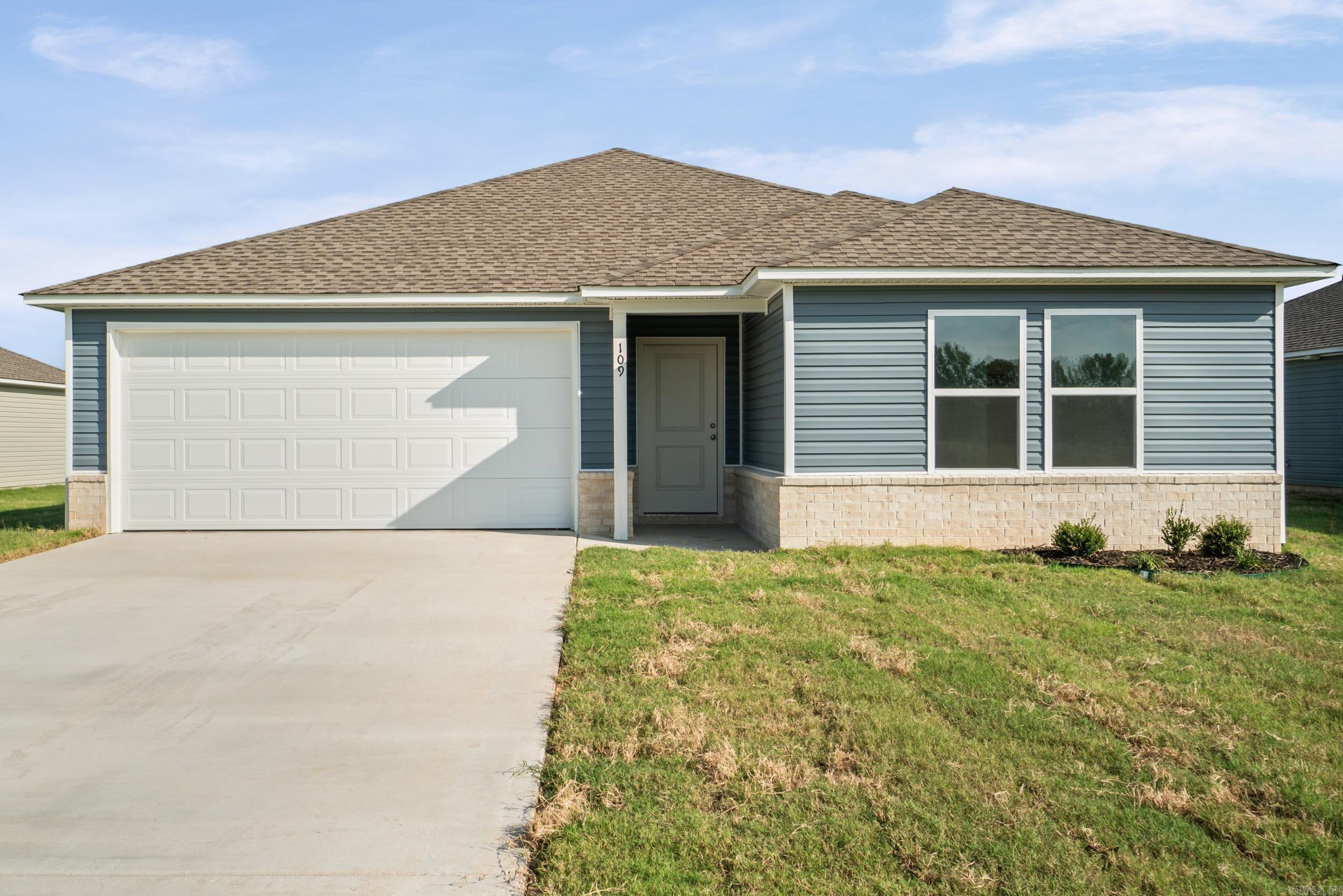 109 King Ranch Drive — exterior