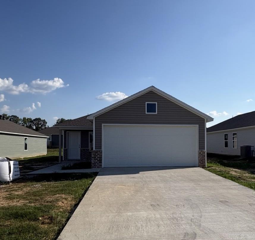 145 Maddison Rachael — exterior
